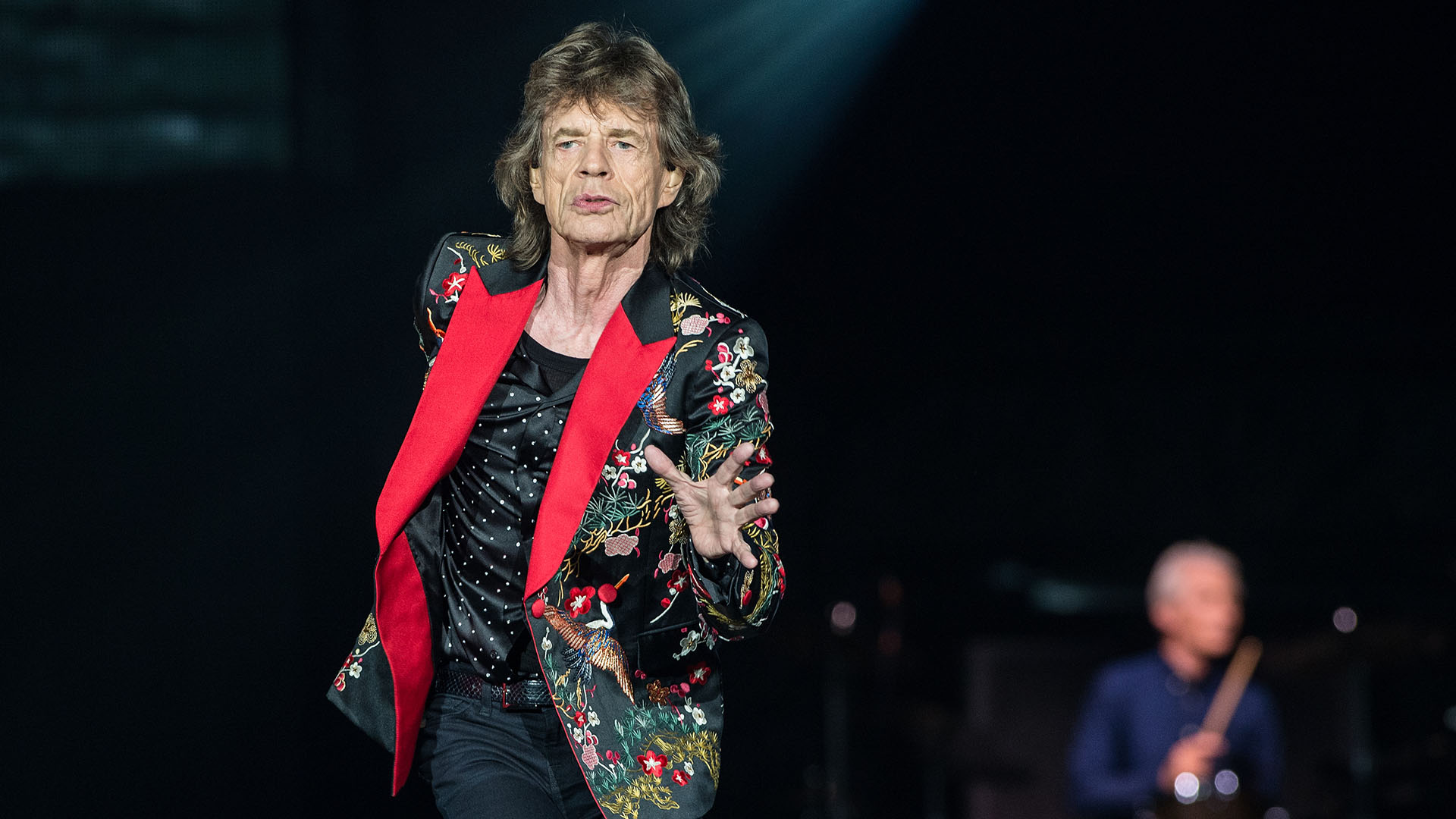 NANTERRE, FRANCE - OCTOBER 19: Mick Jagger of The Rolling Stones performs live on stage at U Arena on October 19, 2017 in Nanterre, France. (Photo by Brian Rasic/WireImage)