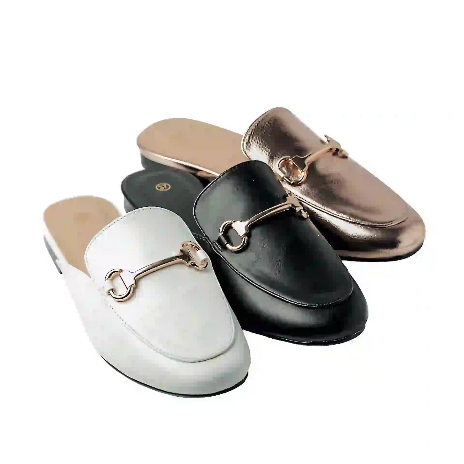 9. Mules con hebilla ($ 500 c/u).