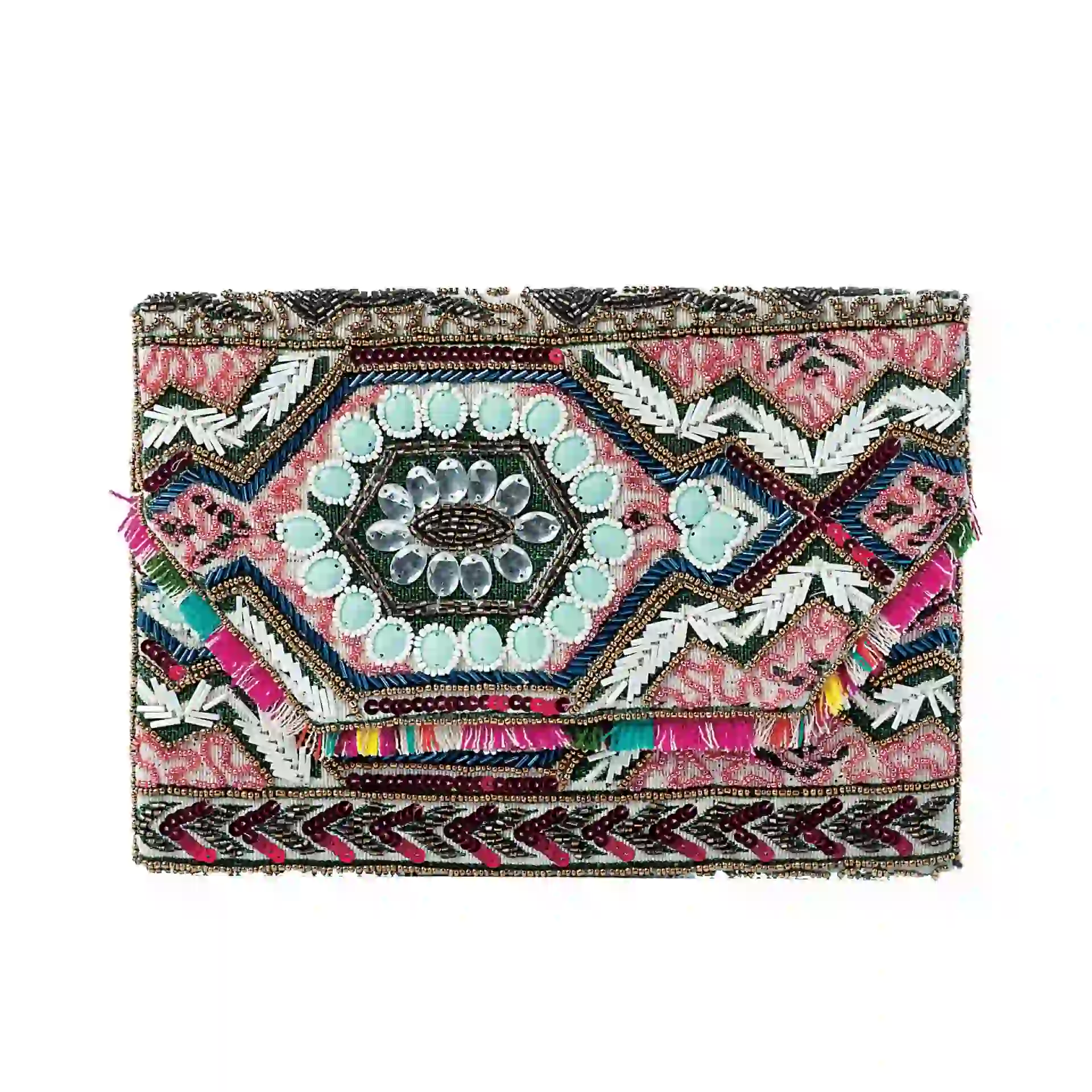 16. Sobre bordado con piedras ($ 750).