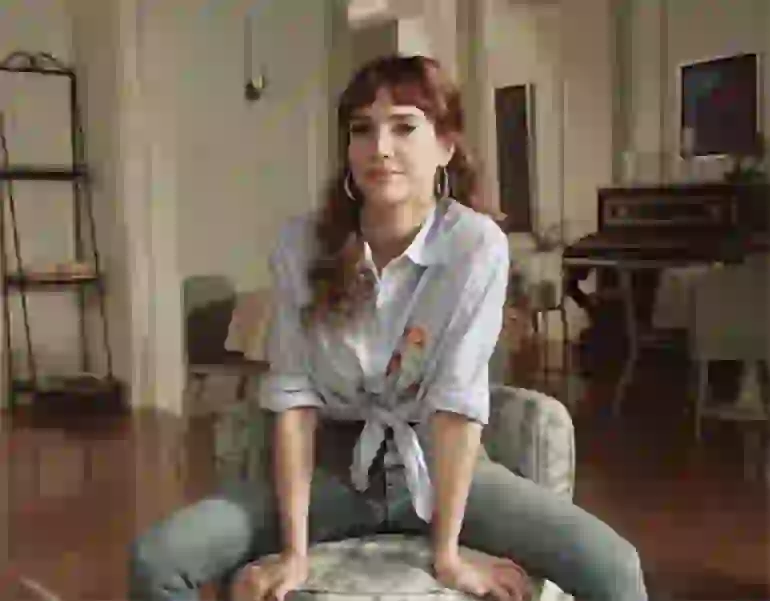 Celeste Cid adopta piezas de su marca Cid Kohan para vestir a Virginia con las últimas tendencias