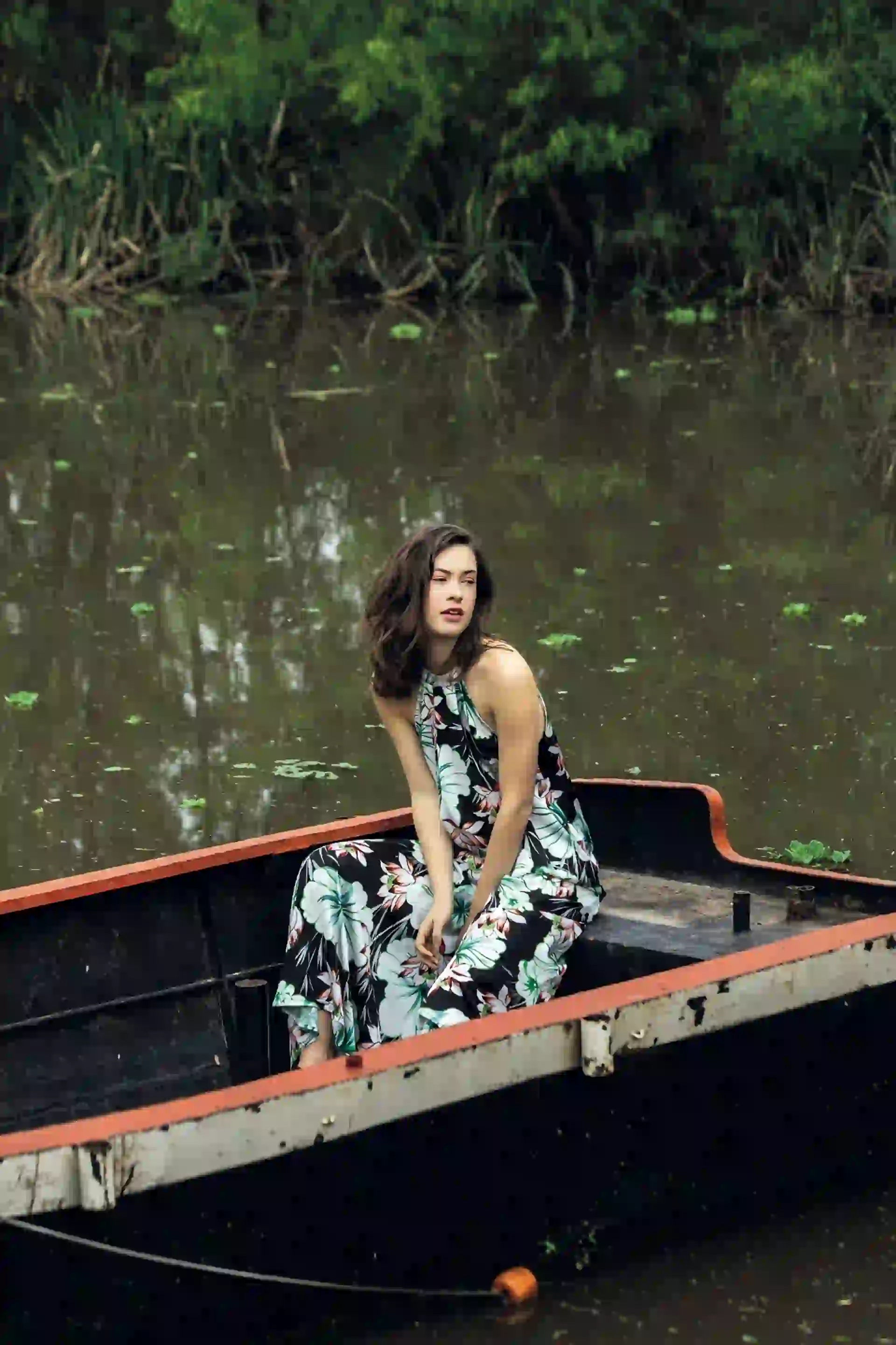 Vestido con estampa de flores ($ 2.950, Basilotta). Foto Fernando Venegas/ Para Ti