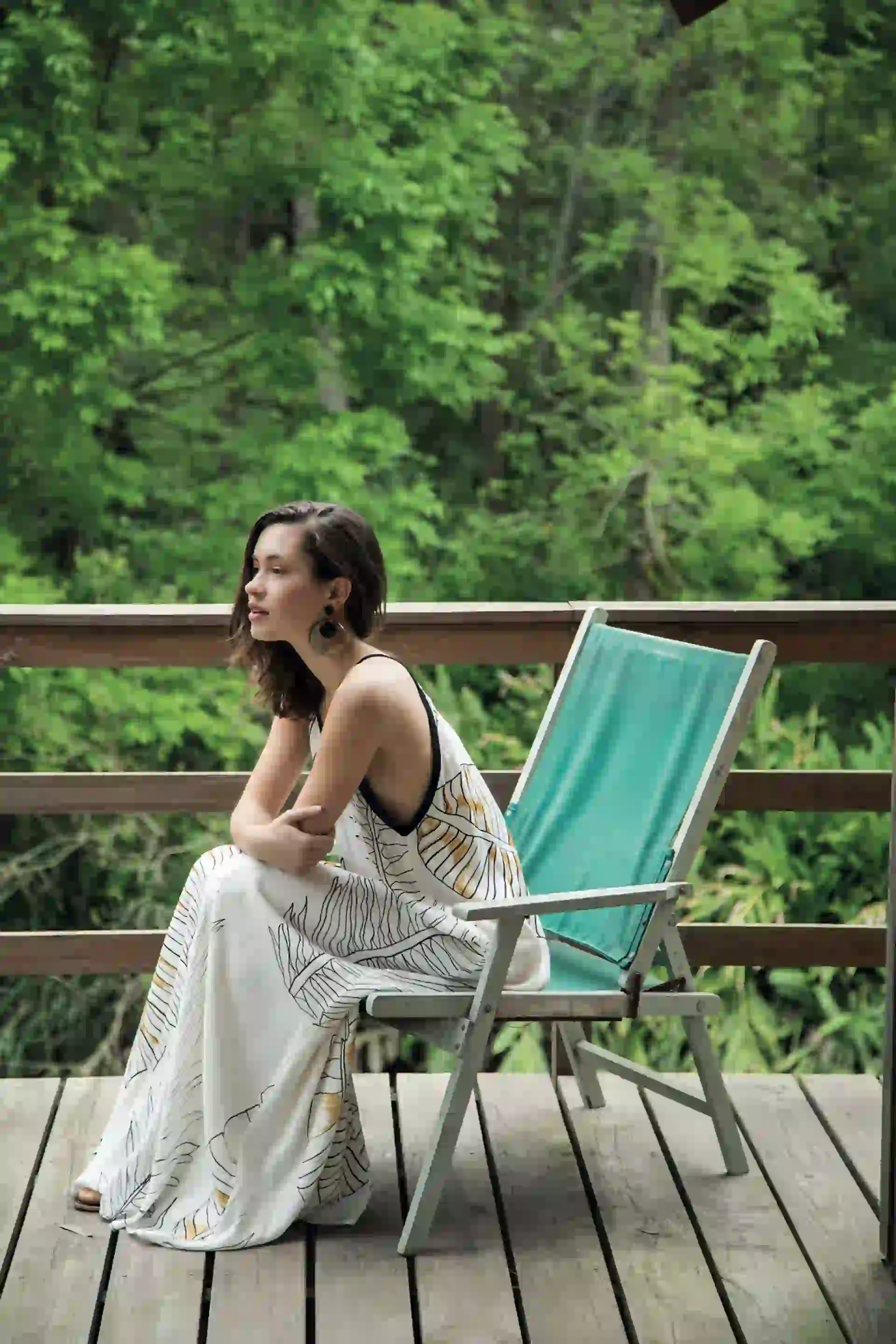 Con hojas impresas ($ 3.700, Clara Ibarguren) y maxiaros ($ 1.100, La Mercería).