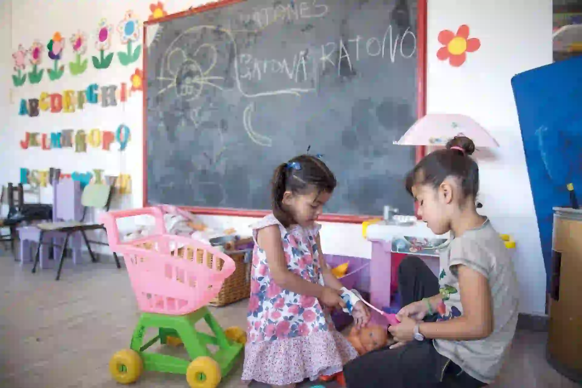 #PARA TI - CENTRO CONIN BANCALARI - news - ninas jugando - MC - 20171222