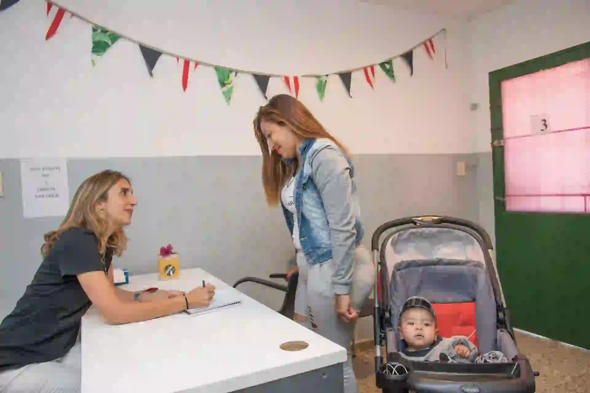 #PARA TI - CENTRO CONIN BANCALARI - news - recepcion madre con bebe - MC - 20171222