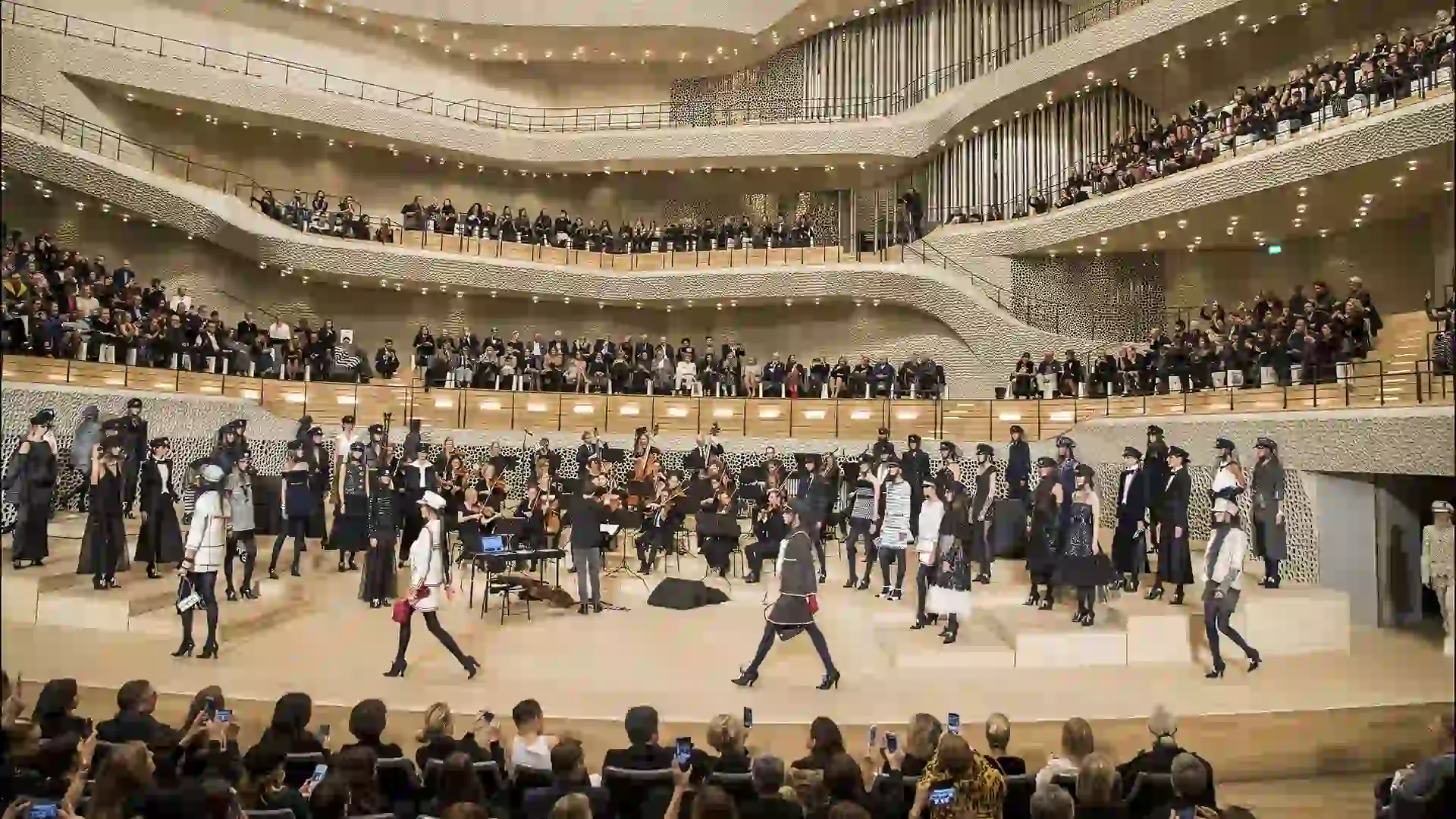 AtmosphËre - DÈfilÈ Collection MÈtier d