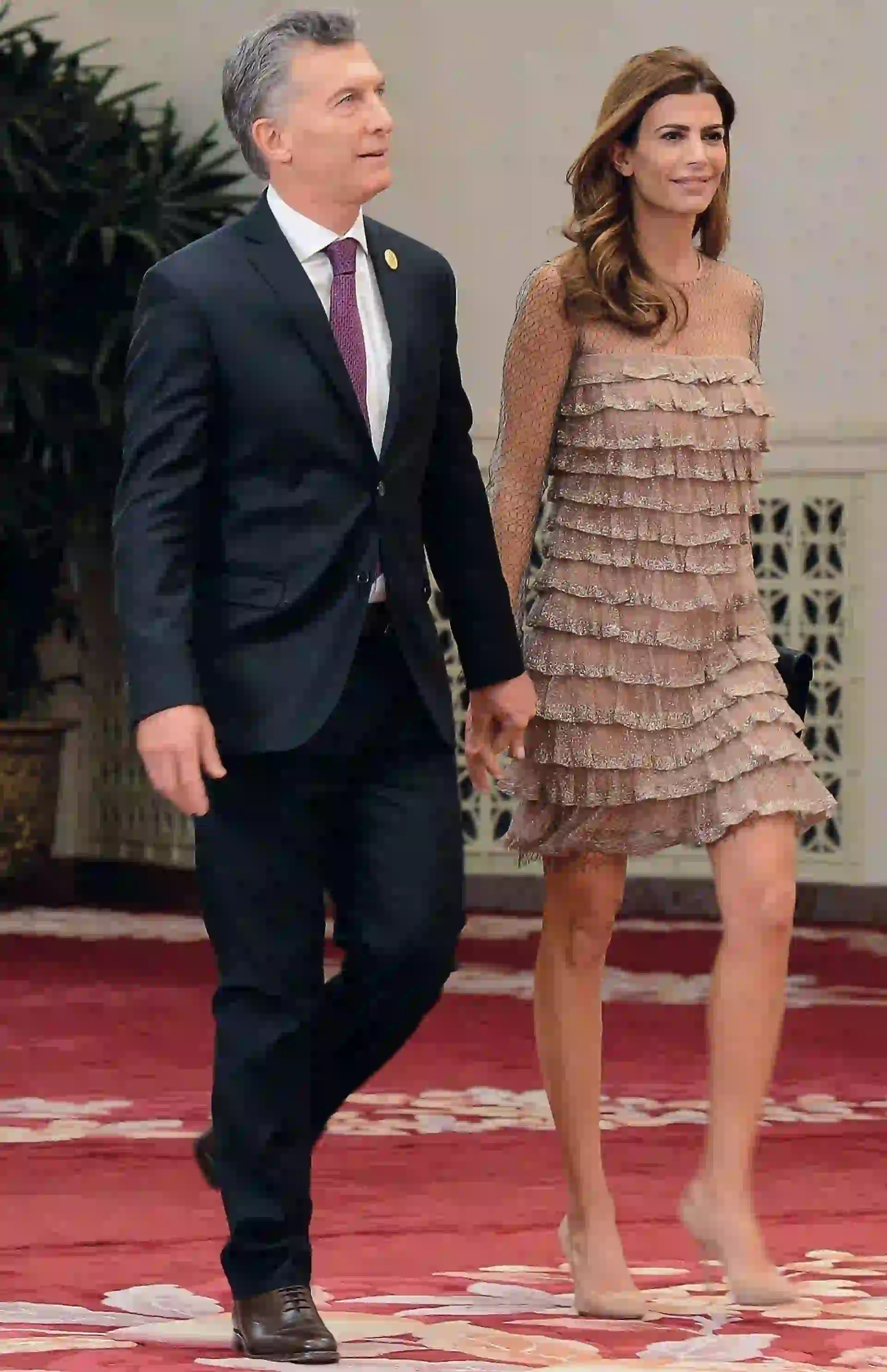 #PARA TI - LOOKS AWADA - News - Juliana - Vestido volados - AA - 20171222