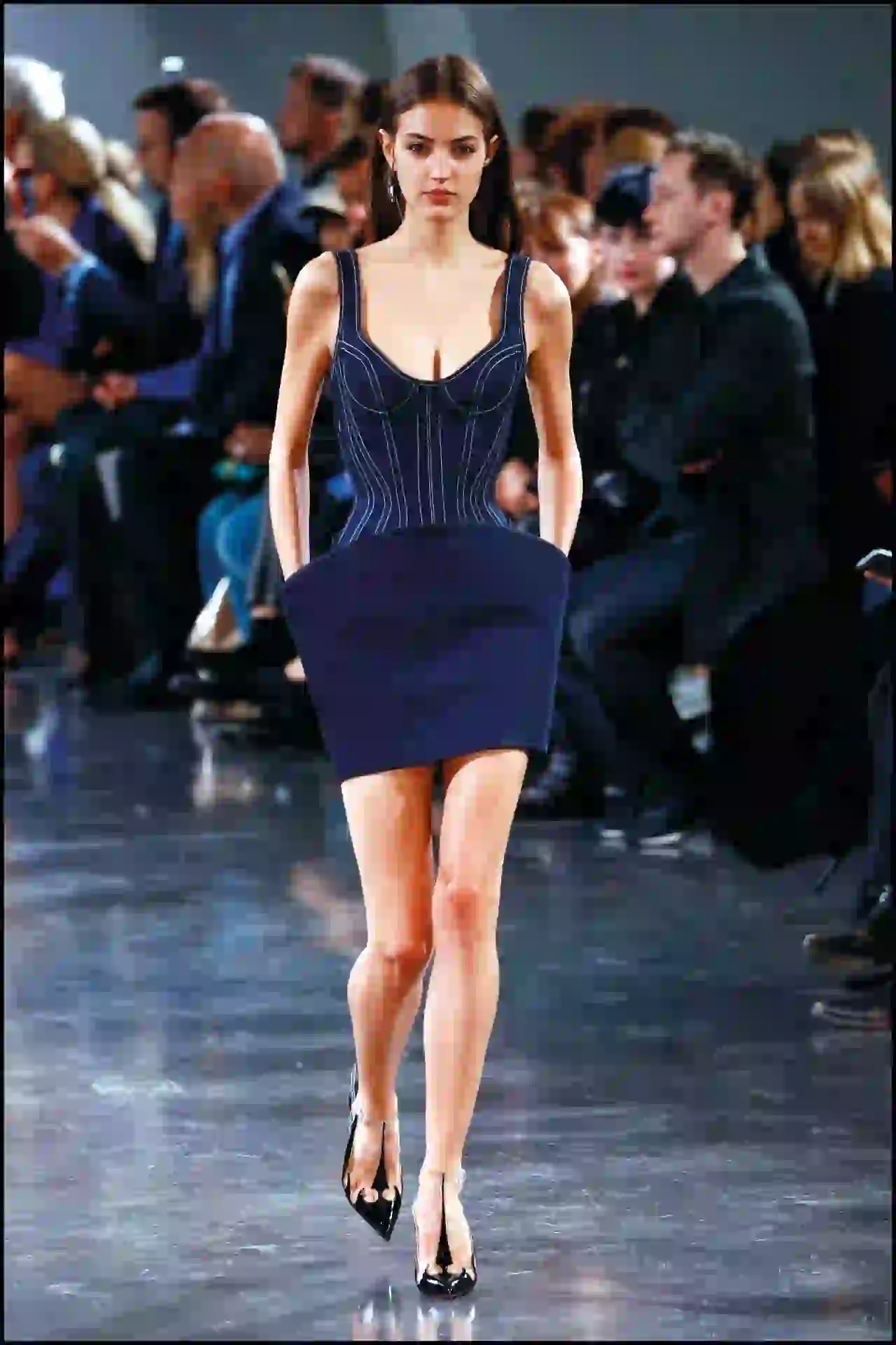 Vestidos con estructuras rígidas