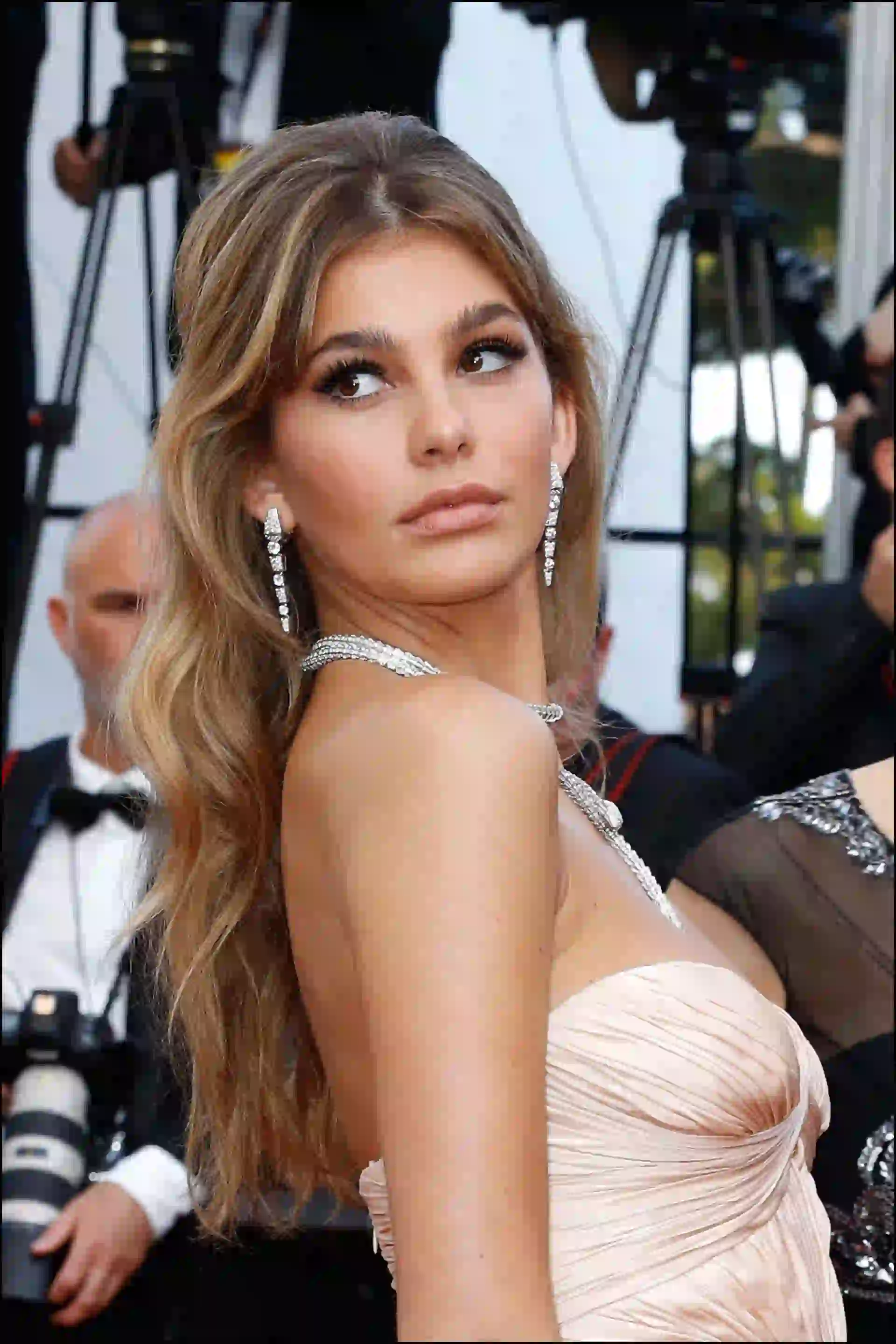 Camila brilla con luz propia en el Festival de Cannes.