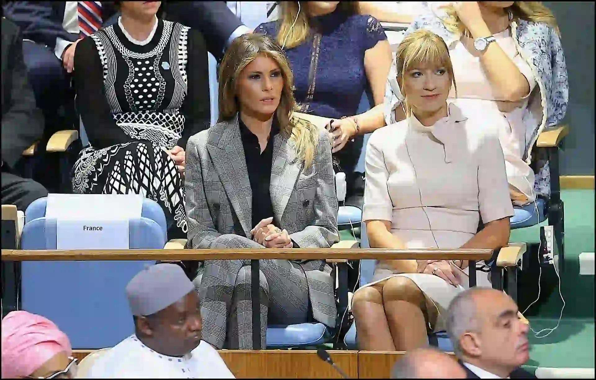 PARA TI MELANIA TRUMP LOOKS (3)