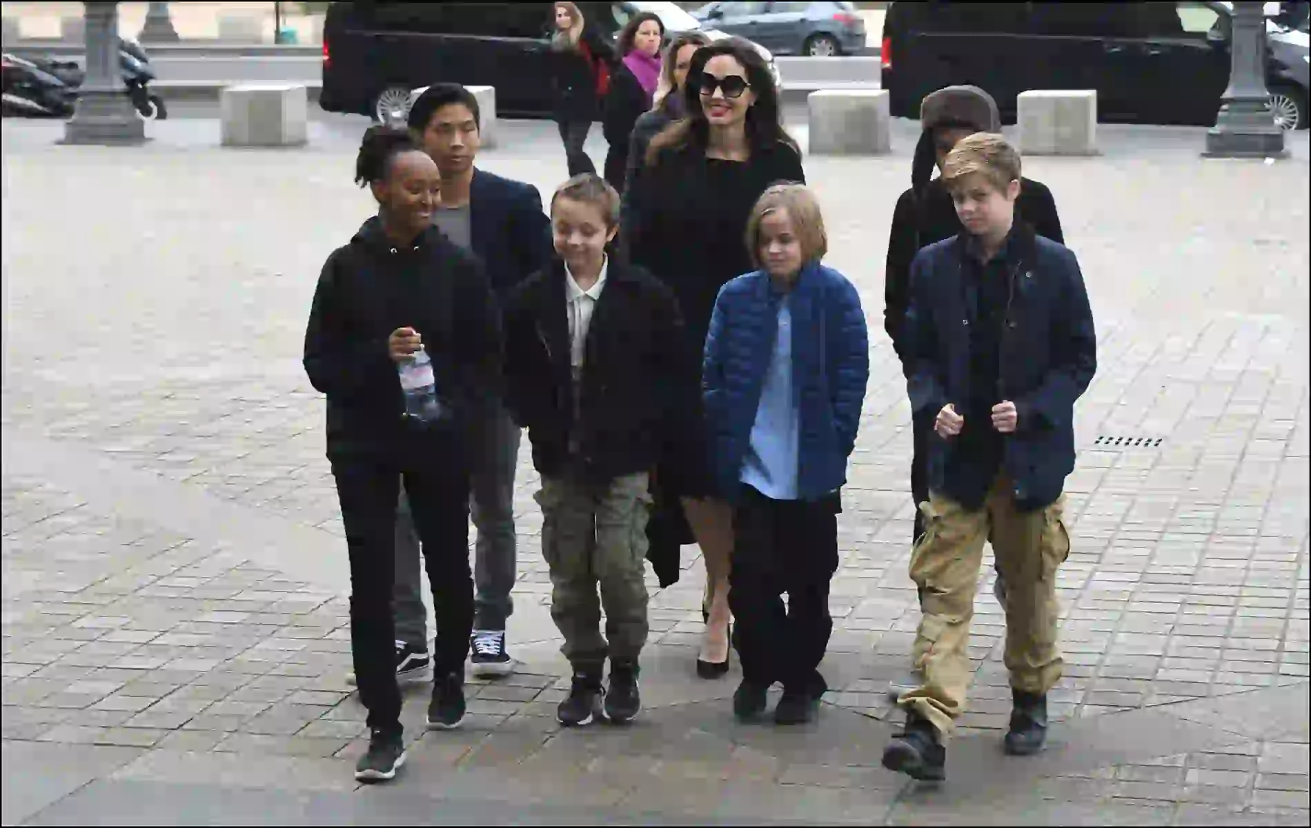 #parati-angelina-jolie-paris1