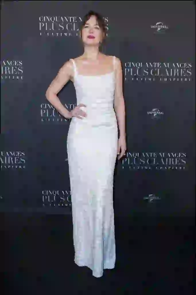 Dakota Johnson - Avant-premiËre mondiale de ´†50 nuances plus claires†ª ‡ la salle Pleyel ‡ Paris le 6 fÈvrier 2018. /// . celebs at ´†Fifty Shades Freed†ª world premiere in Paris on february 6th 2018