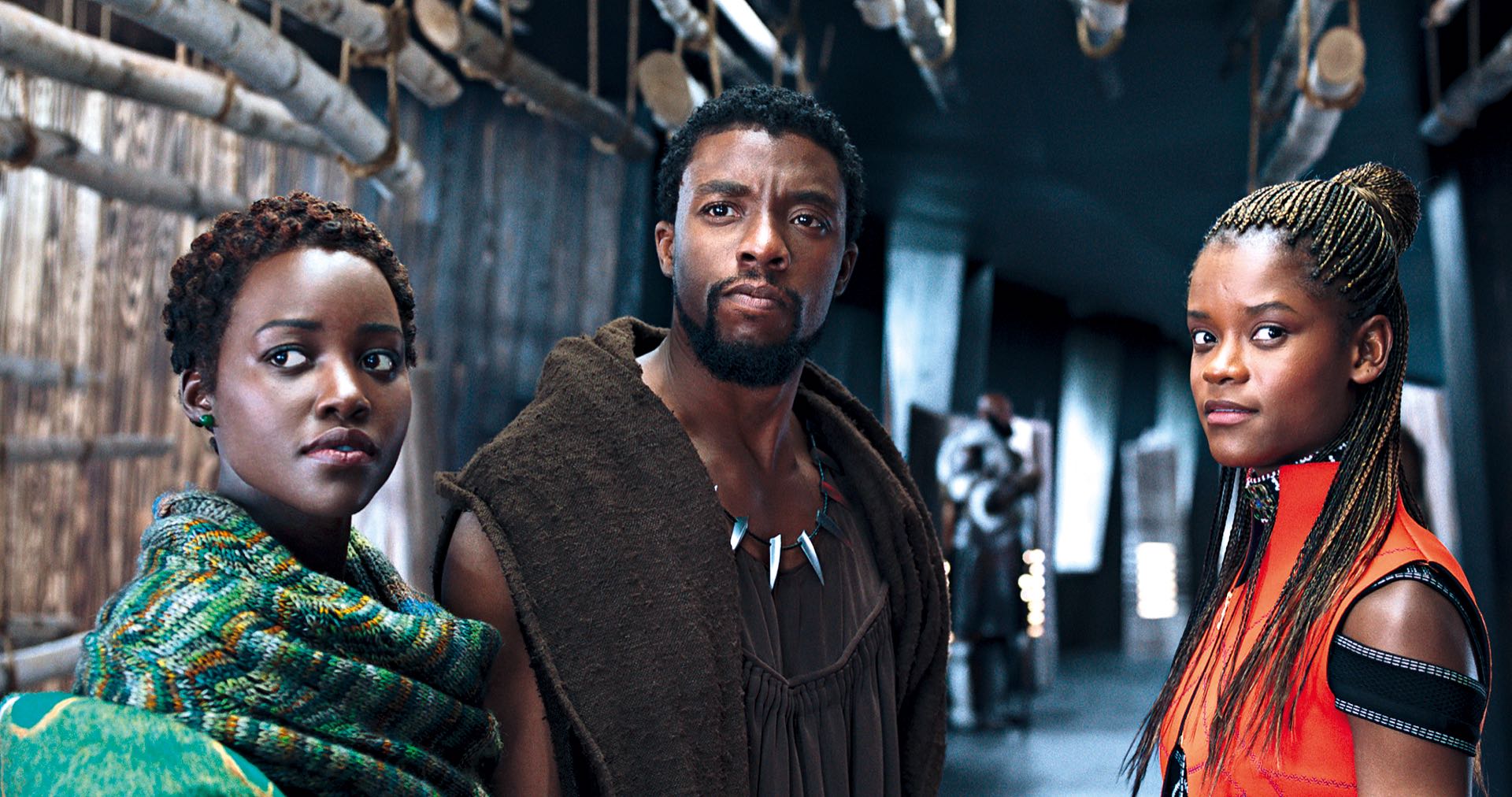 Lupita Nyongó, Chadwick Boseman y Danai Gurira en la piel de Nakia, Pantera Negra y Okoye.