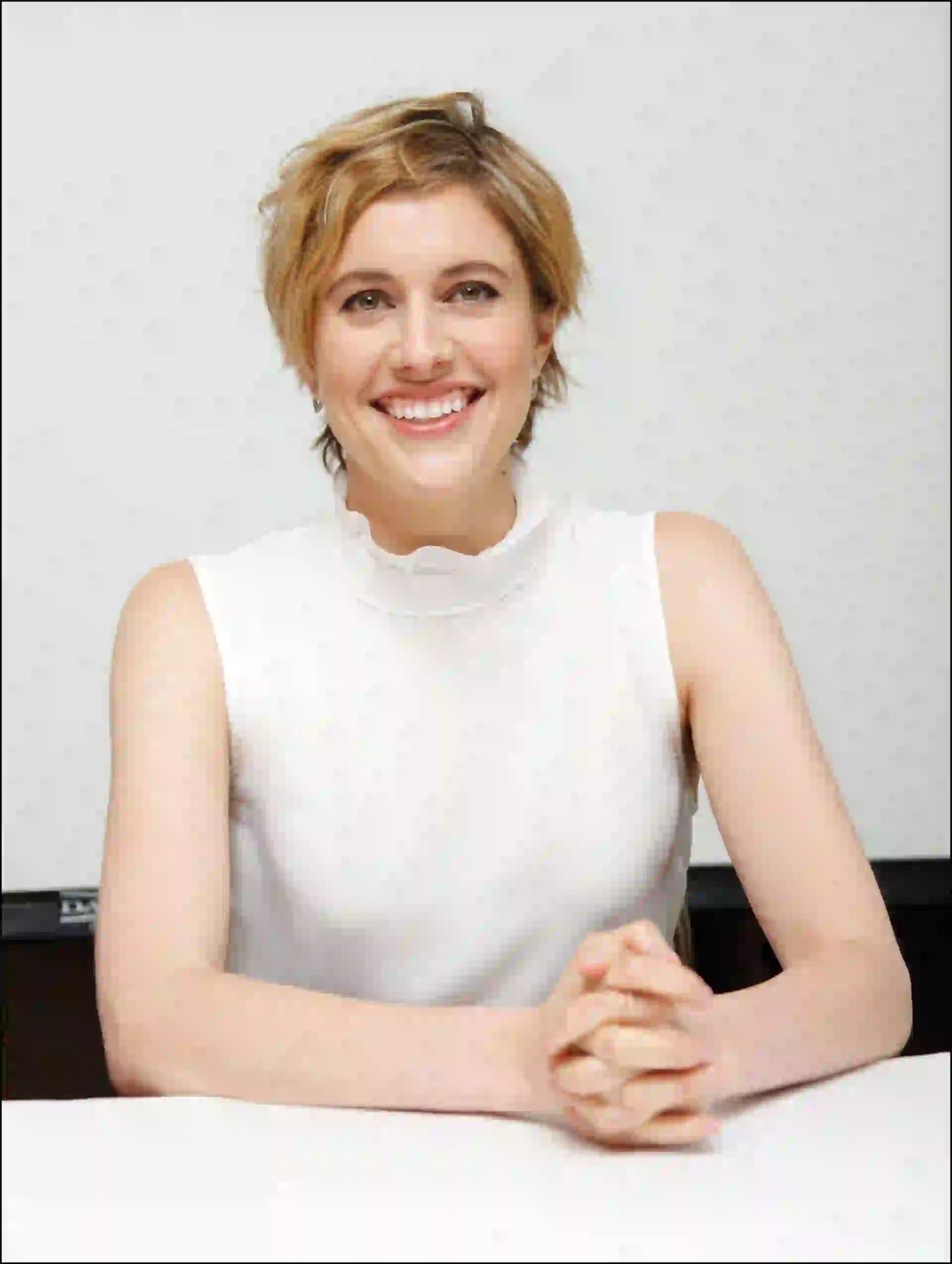 “Muchas mujeres esperan el permiso. Esperan que alguien diga ‘es el momento’ y ‘adelante’. ¡Nadie lo hará nunca! Así que ocupa espacio, pon tu nombre en una película”.