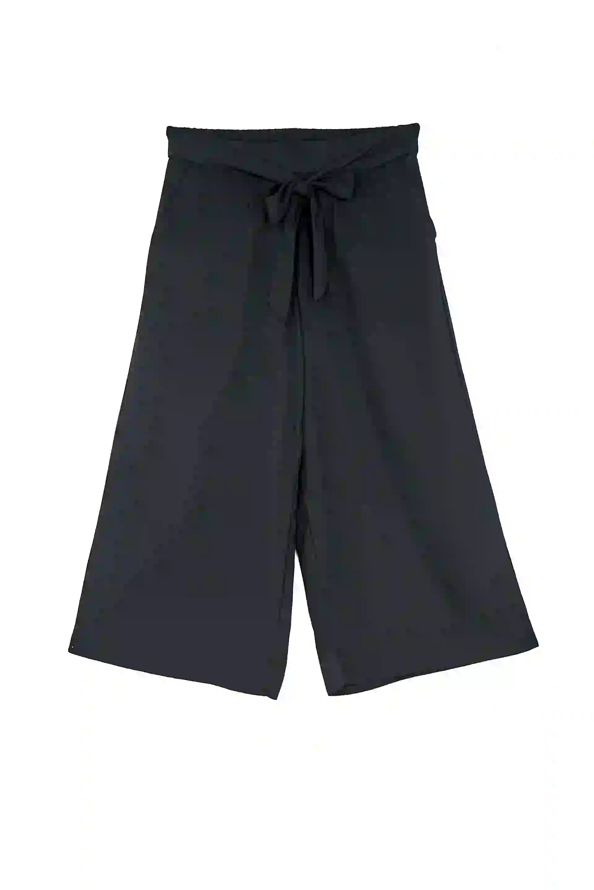 Pantacourt ancho ($ 599, Yagmour).