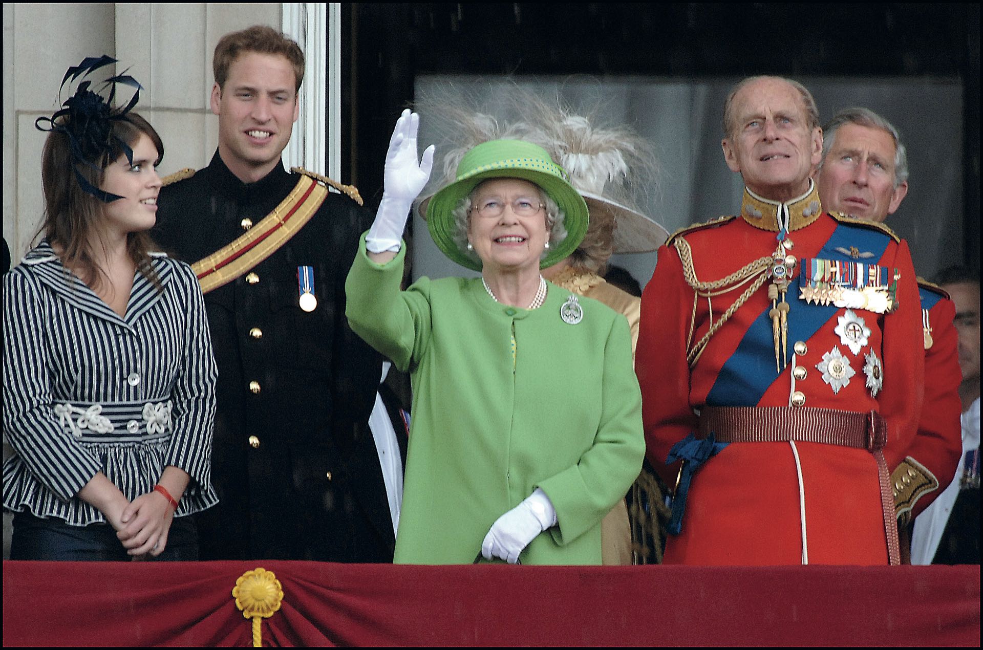Felipe de Edimburgo, príncipe consorte del Reino Unido junto a la reina Isabel II. El año pasado Felipe se retiró de la vida pública. Tuvieron cuatro hijos: Carlos, Ana, Andrés y Eduardo.