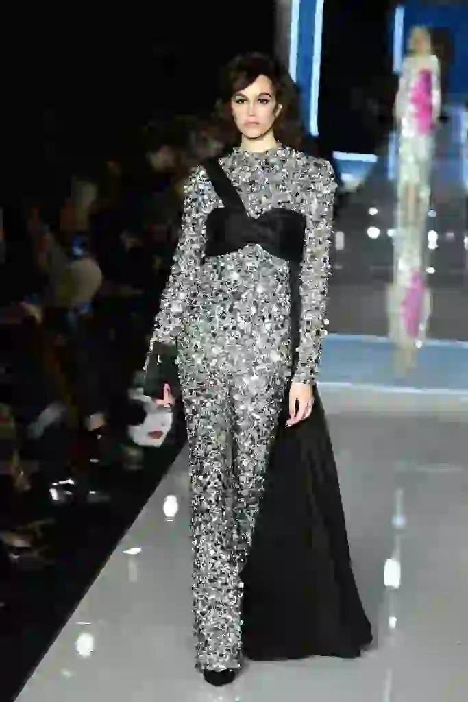  Kaia Gerber en su versión de fiesta