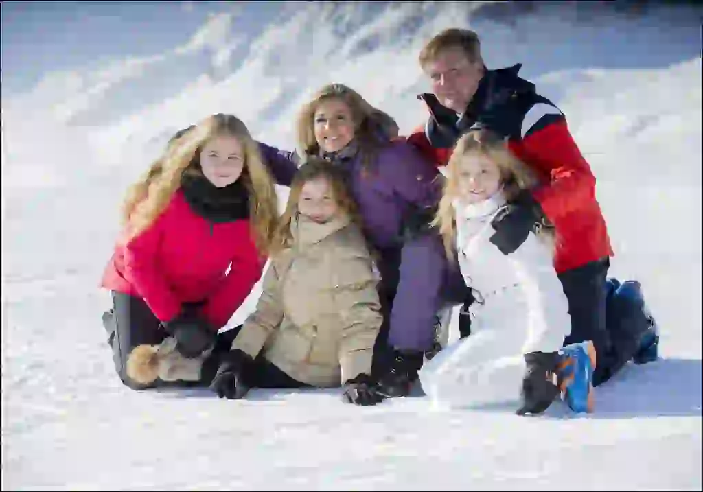 La famille royale des Pays-Bas (Le roi Willem-Alexander, la reine Maxima et leurs enfants les princesses Catharina-Amalia, Alexia et Ariane) en vacances dans la station Lech Z¸rs am Arlberg en Autriche, le 26 fÈvrier 2018. Dutch royal family (King Willem-Alexander, Queen Maxima and their daughters princesses Catharina-Amalia, Ariane and Alexia) on holidays in Lech Z¸rs am Arlberg in Austria. February 26th, 2018.