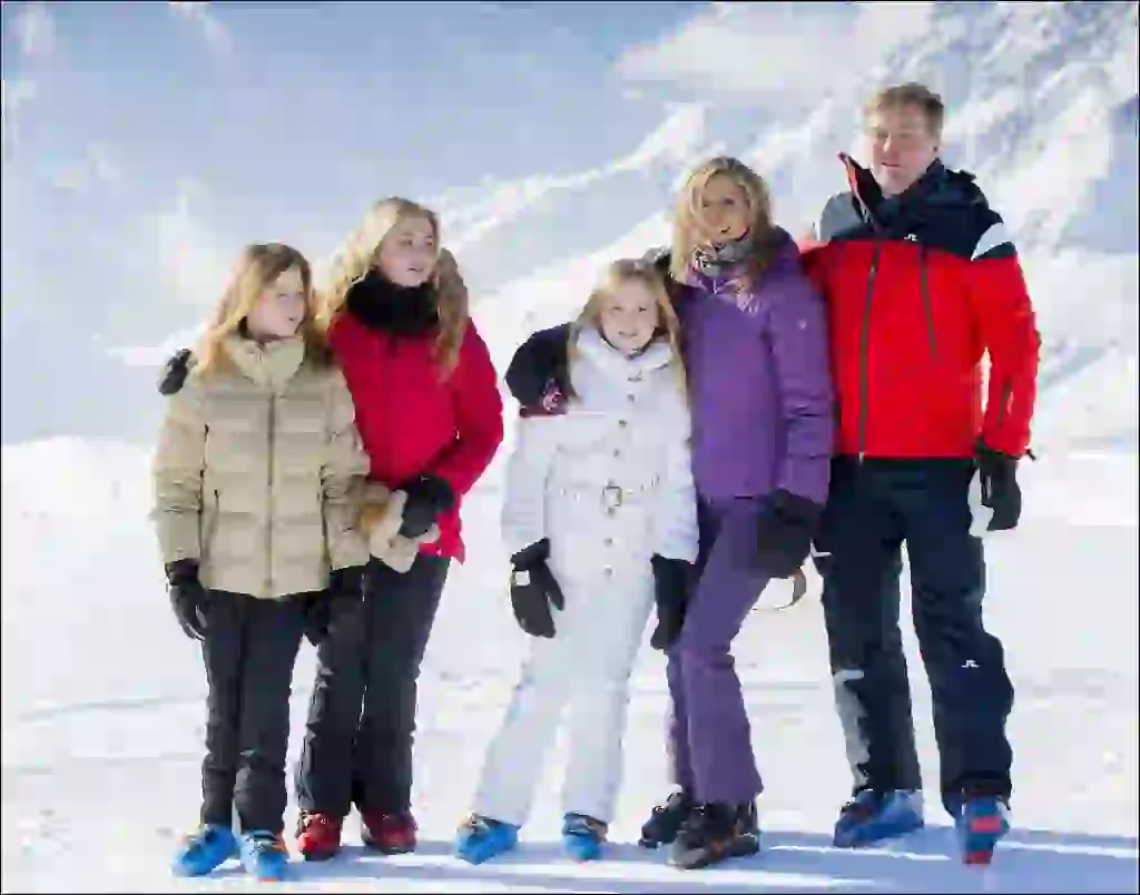 La famille royale des Pays-Bas (Le roi Willem-Alexander, la reine Maxima et leurs enfants les princesses Catharina-Amalia, Alexia et Ariane) en vacances dans la station Lech Z¸rs am Arlberg en Autriche, le 26 fÈvrier 2018. Dutch royal family (King Willem-Alexander, Queen Maxima and their daughters princesses Catharina-Amalia, Ariane and Alexia) on holidays in Lech Z¸rs am Arlberg in Austria. February 26th, 2018.