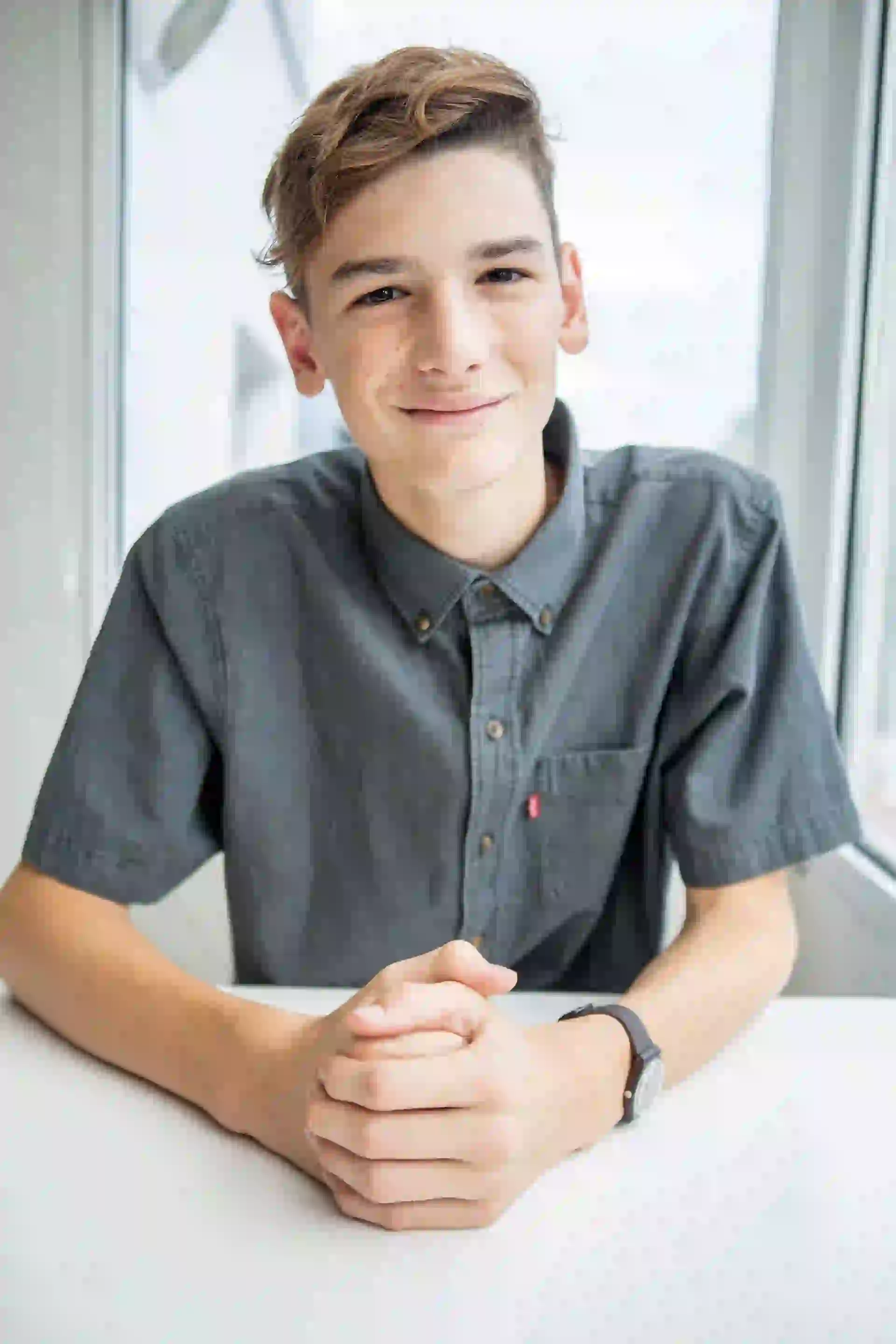 “A veces alguno se desubica sin darse cuenta y me dice: ‘¿sos el nieto de Spinetta? A ver, cantate una canción de él’. ¡¿Pero qué tiene que ver?! Sería como pedirle al nieto de un peluquero que te corte el pelo”.(Foto: Axel Indik/ Para Ti) 