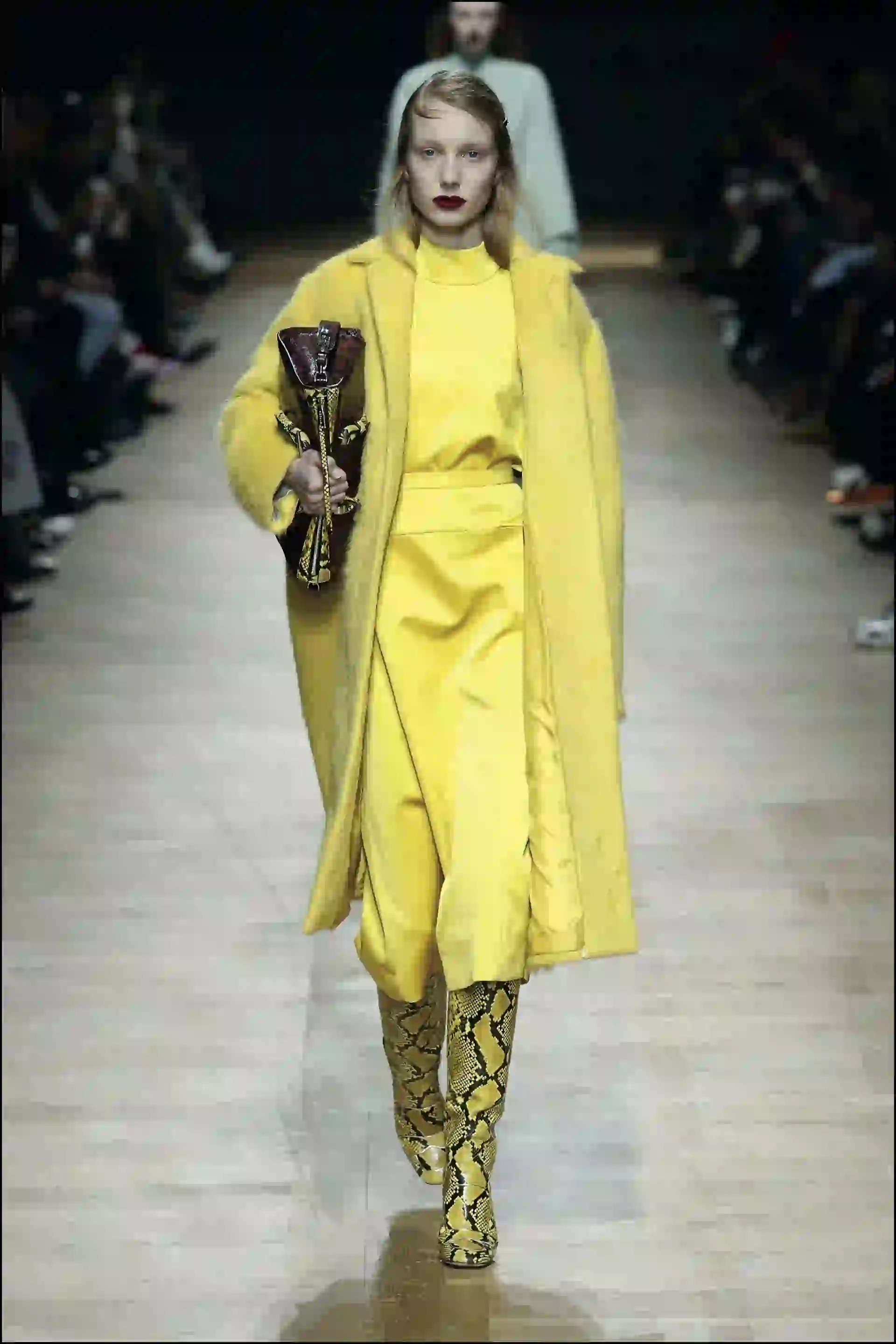 a paleta de colores incluyó desde los tonos tierra, pasando por el rosa más sutil, hasta el amarillo. 