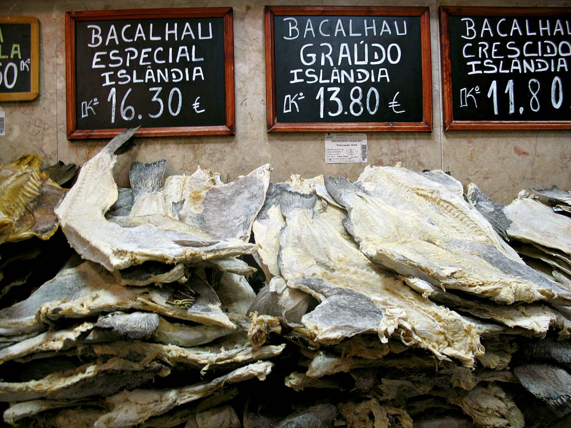 El bacalao es uno de los alimentos típicos y figura al tope de los productos que exportan.