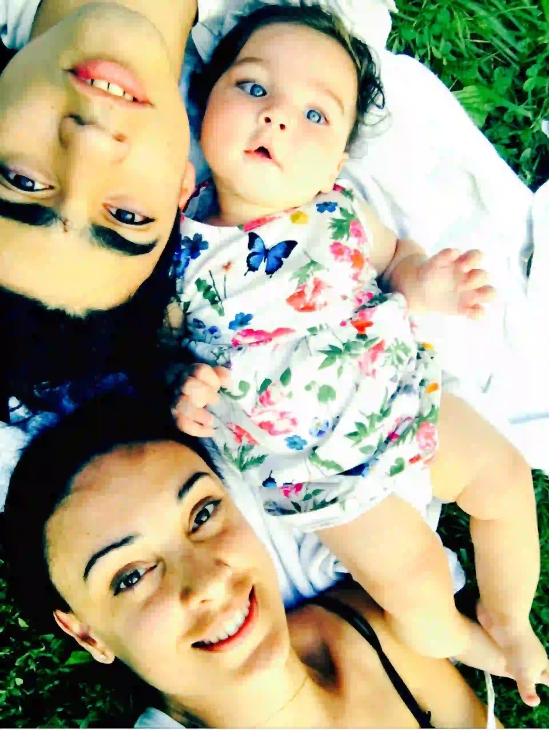 Con sus hijos Mateo (16) y Lucero (2).