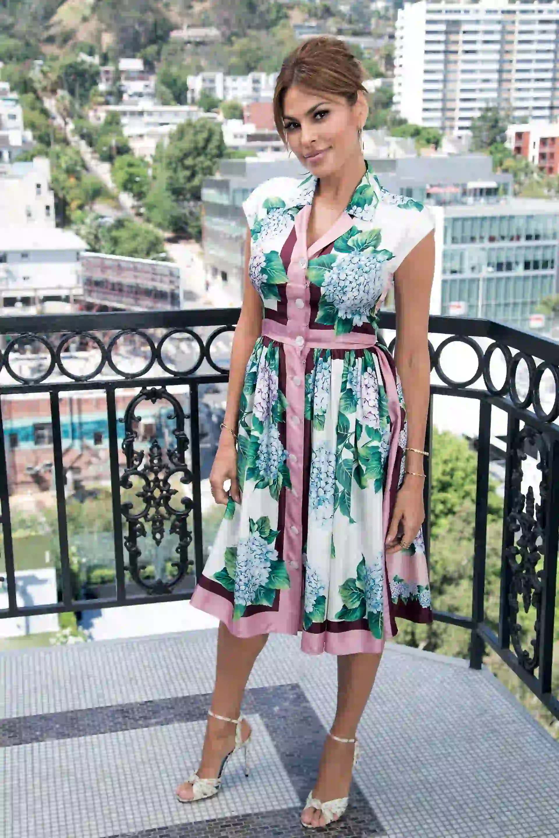 #PARA TI - AVON EVA MENDES 7 - News - GENTILEZA AVON - 20180413