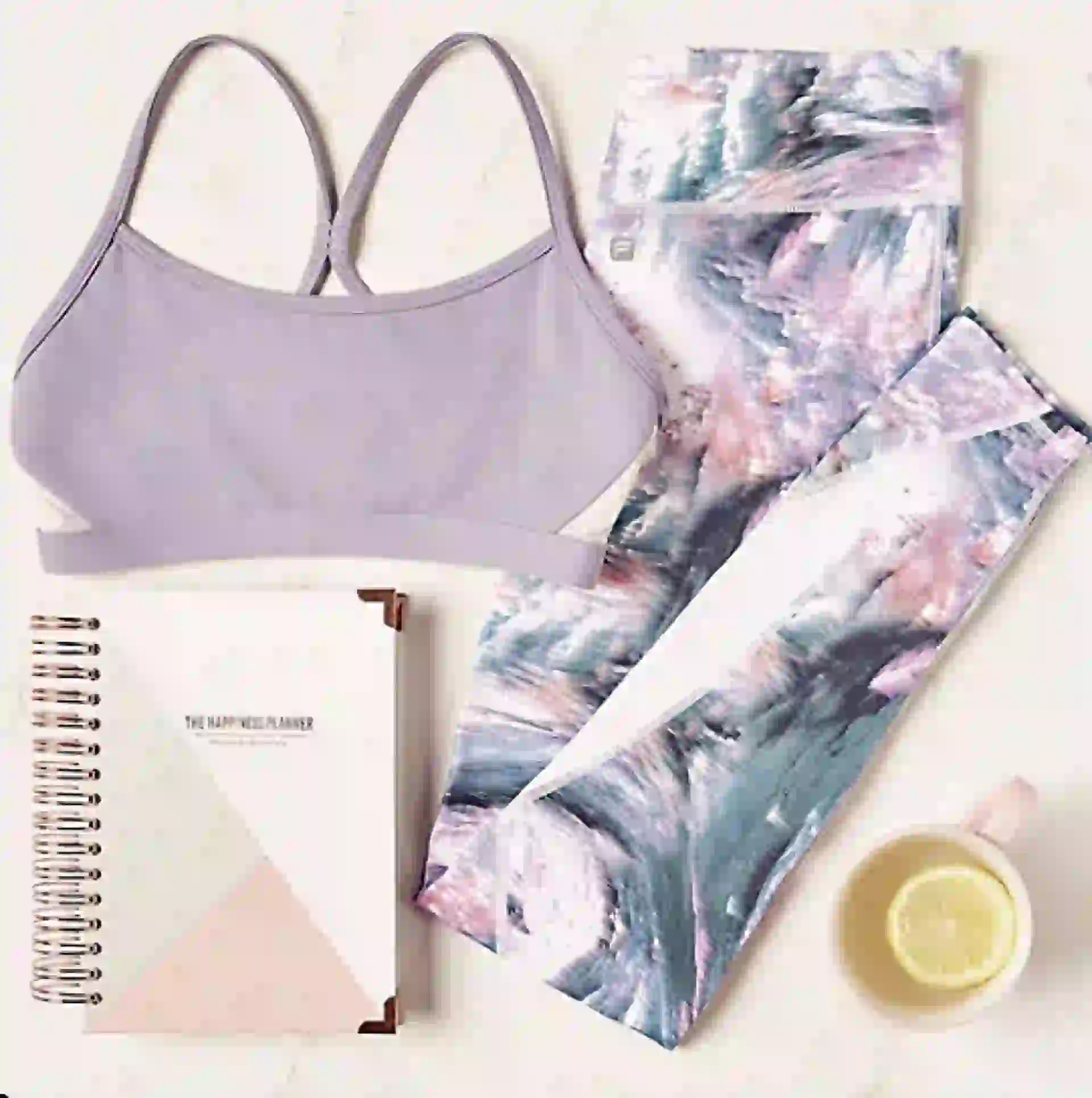 Se vende online www.fabletics. com. Sus precios van de los US$ 25 a los US$ 50.