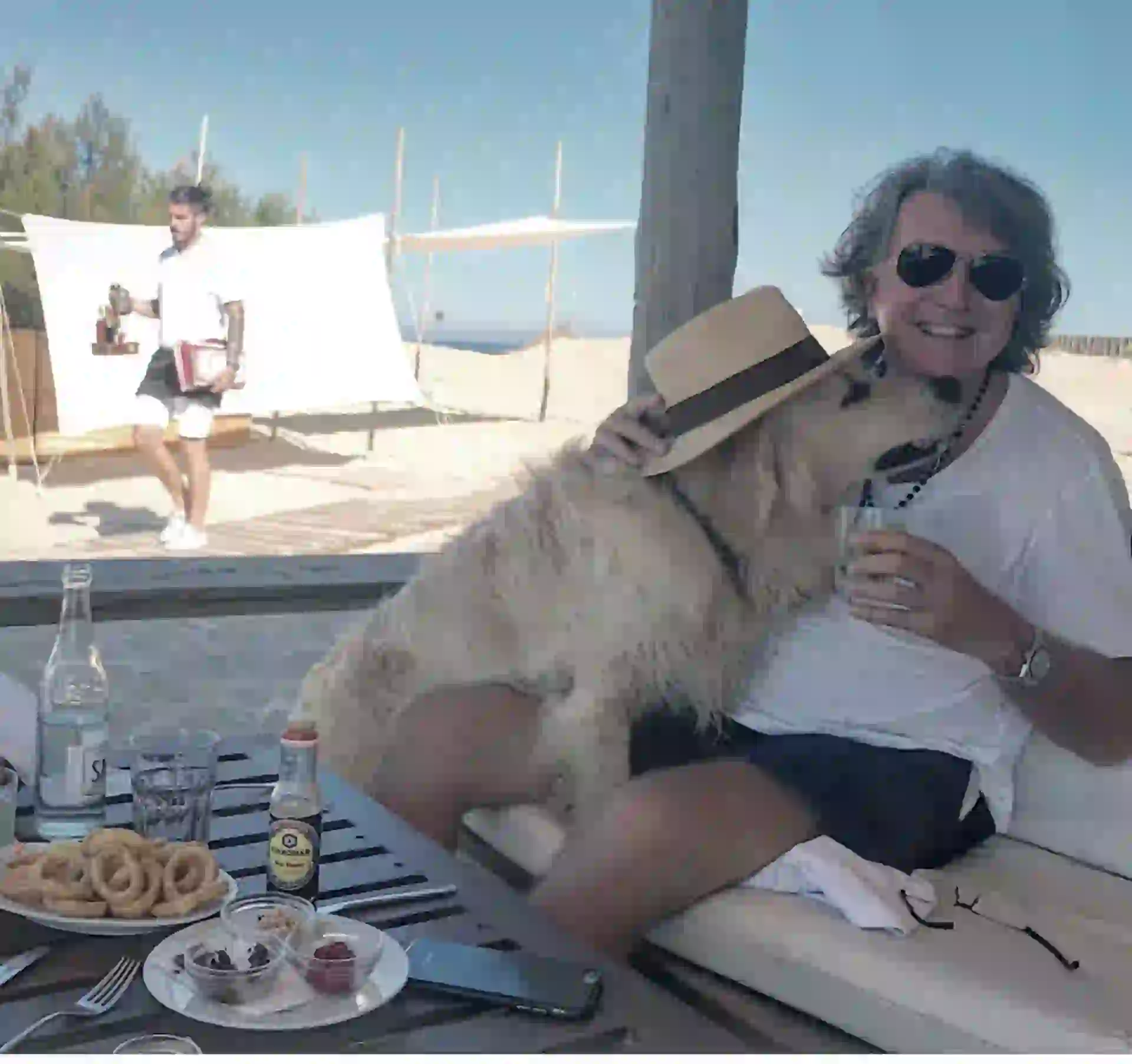 Pancho Dotto (manager) y su golden Lennon (9)