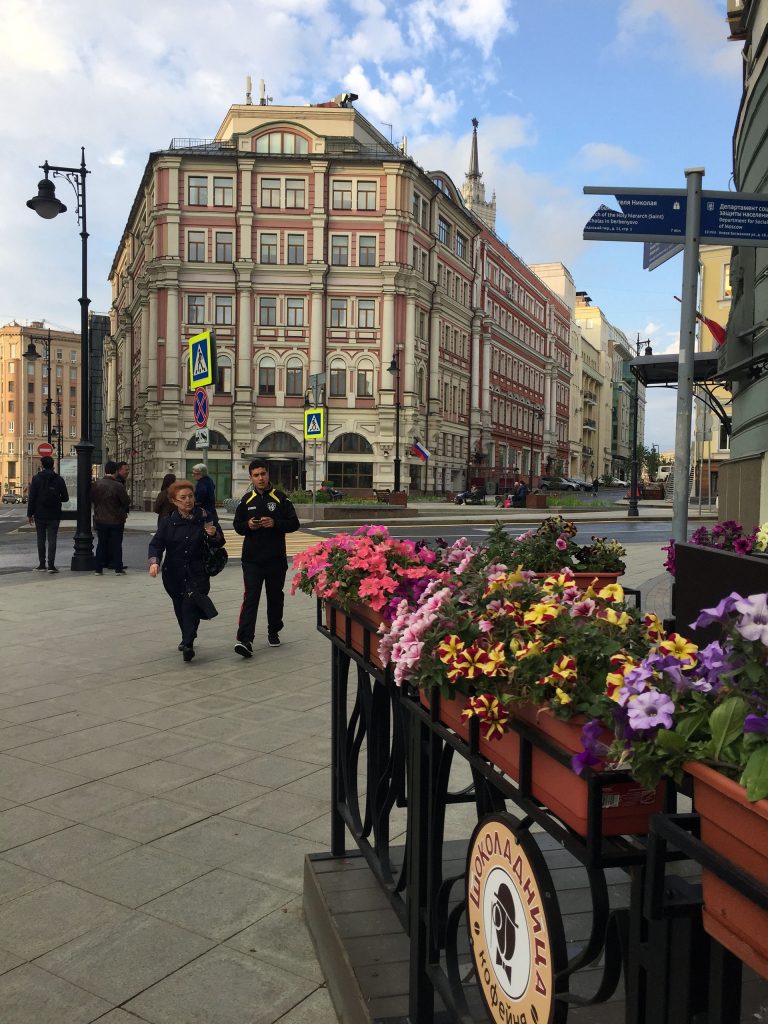 Una de las avenidas principales de Moscú libre de tránsito mundialista