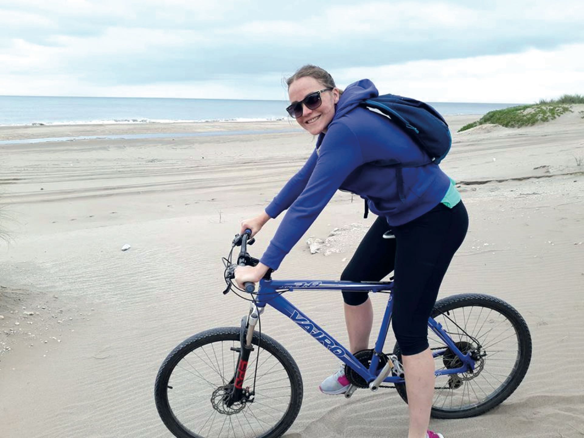 Disfrutando en bici de la playa.