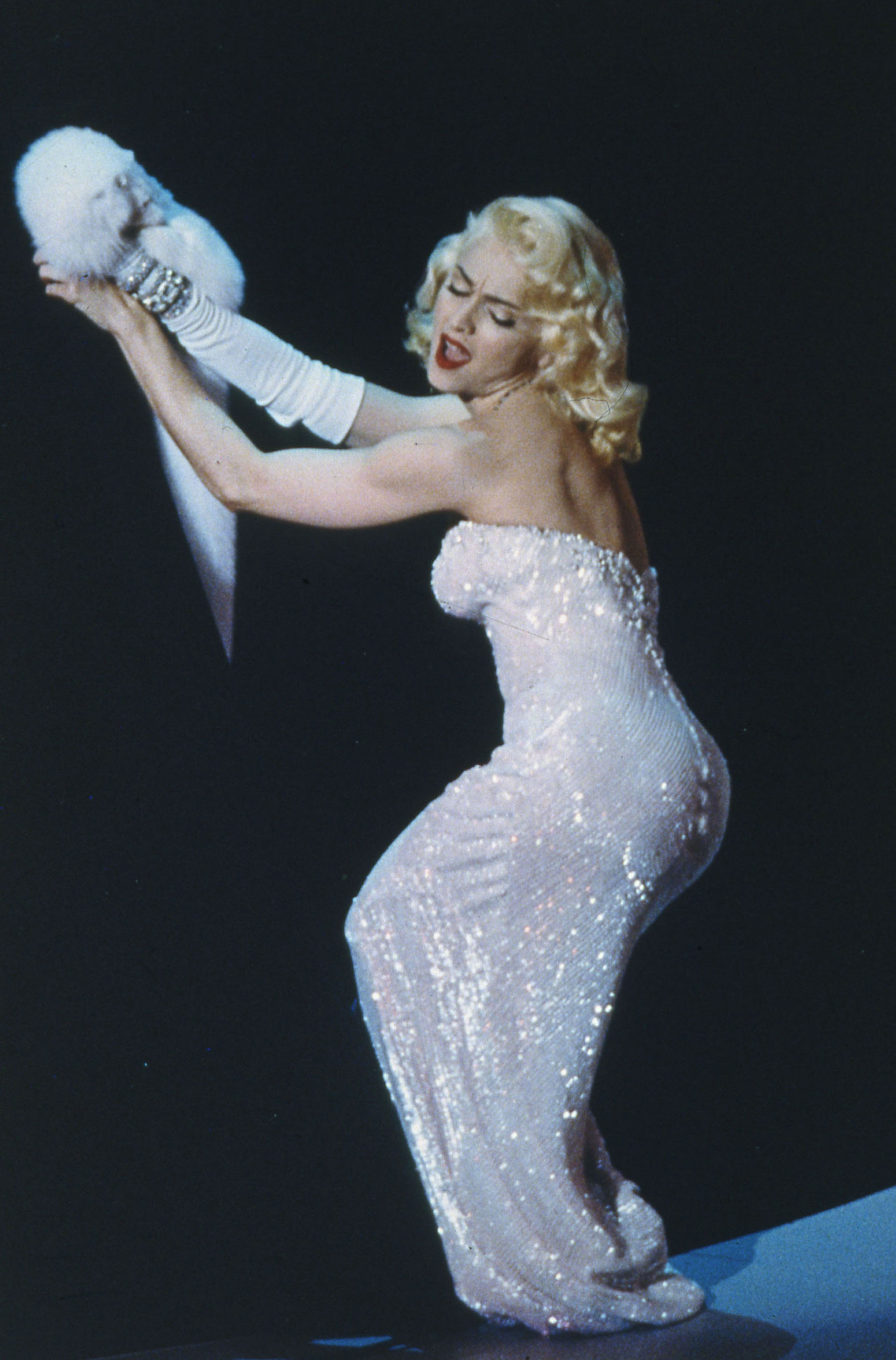 4. Madonna supo lucir el estilo de la legendaria diva Marilyn Monroe en distintos recitales.