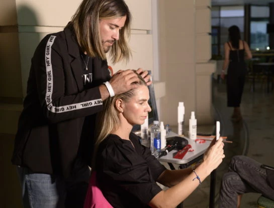 Para Ti festejó sus 100 años en un desfile único, acompañado por diseñadores y un estilista de la casa