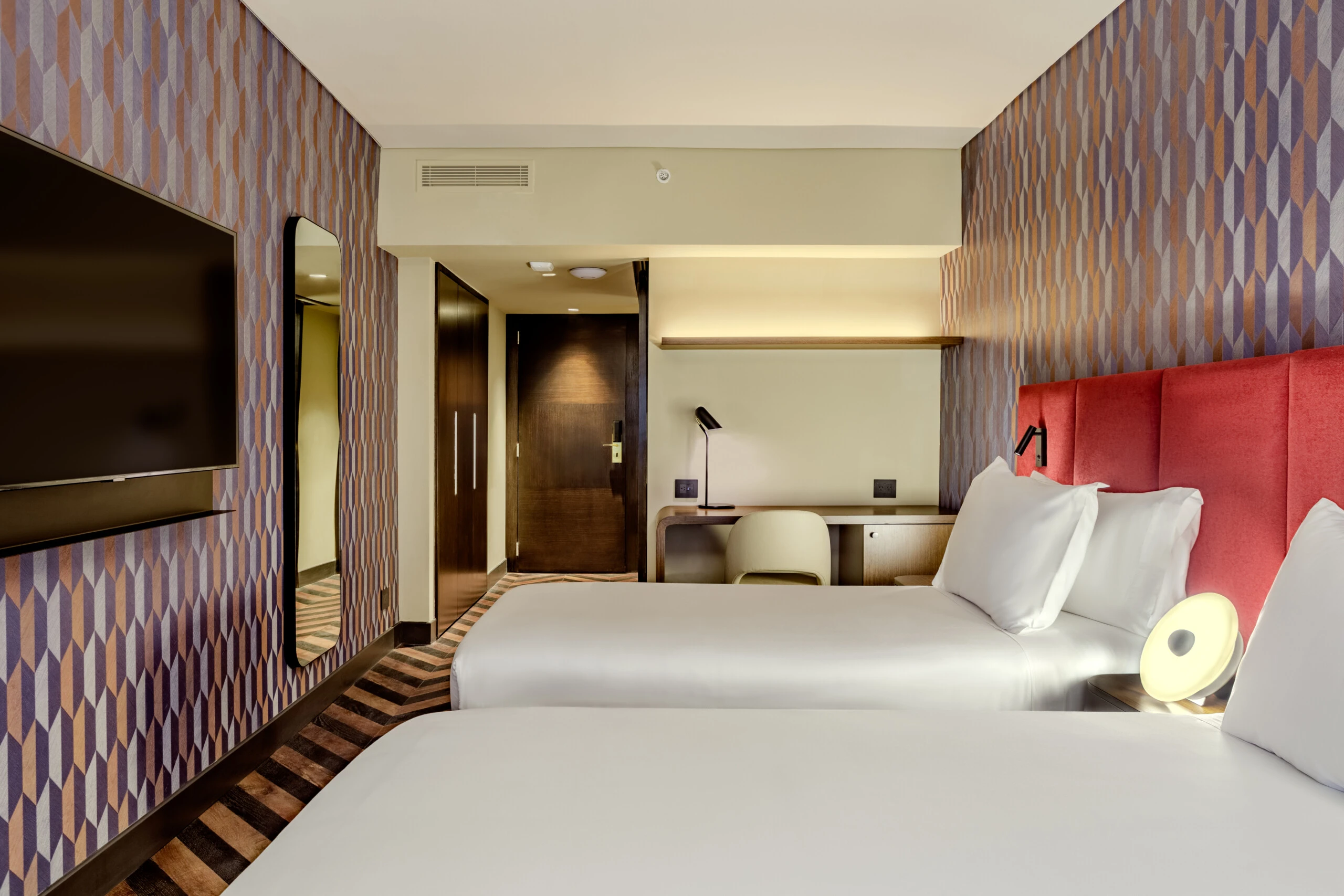  Una de las 142 habitaciones y suites de Recoleta Grand, preparadas para la experiencia de vivir como local.