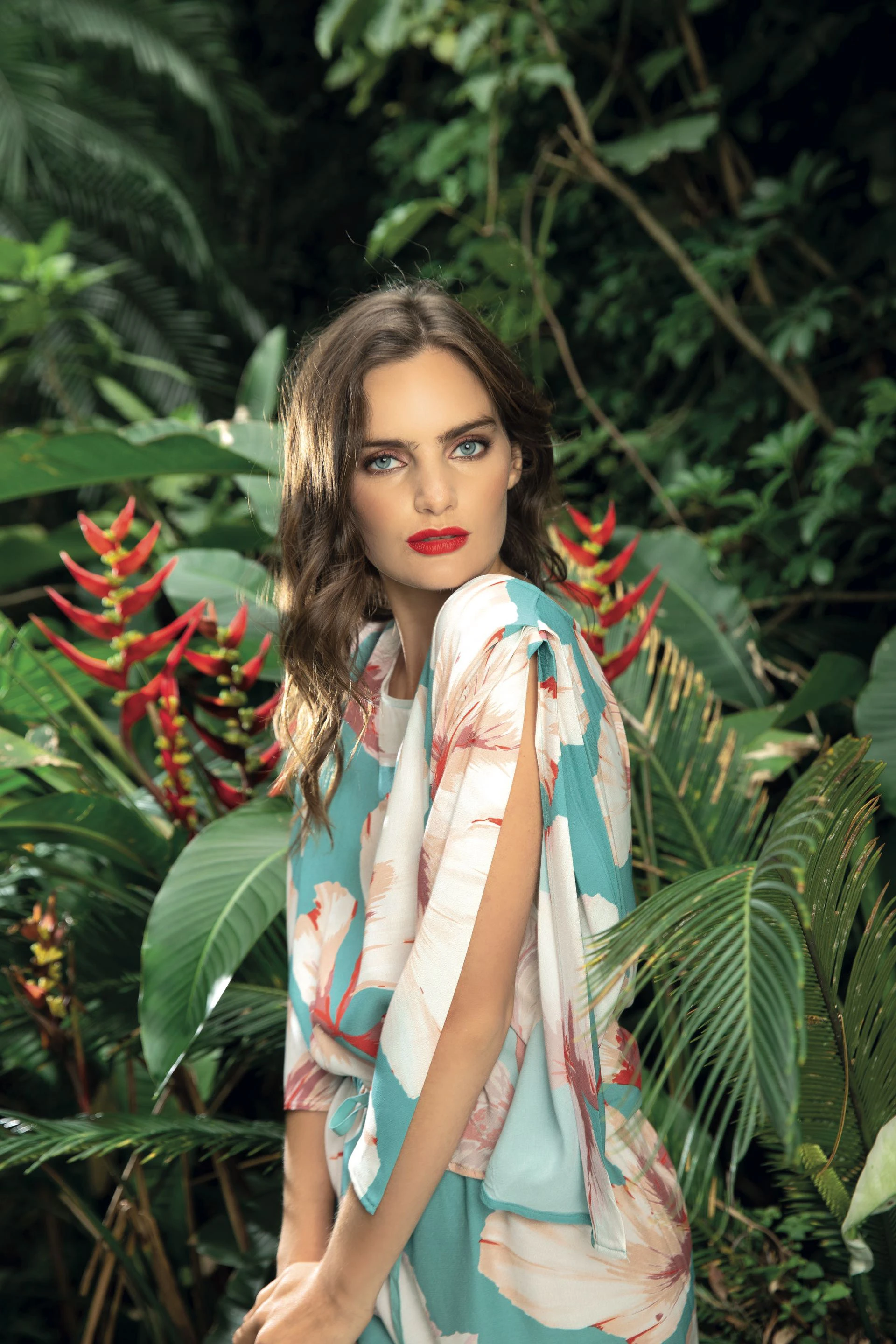 Vestido estampado con escote en las mangas (antes $ 3.900, AHORA $ 1.950, Clara Ibarguren).