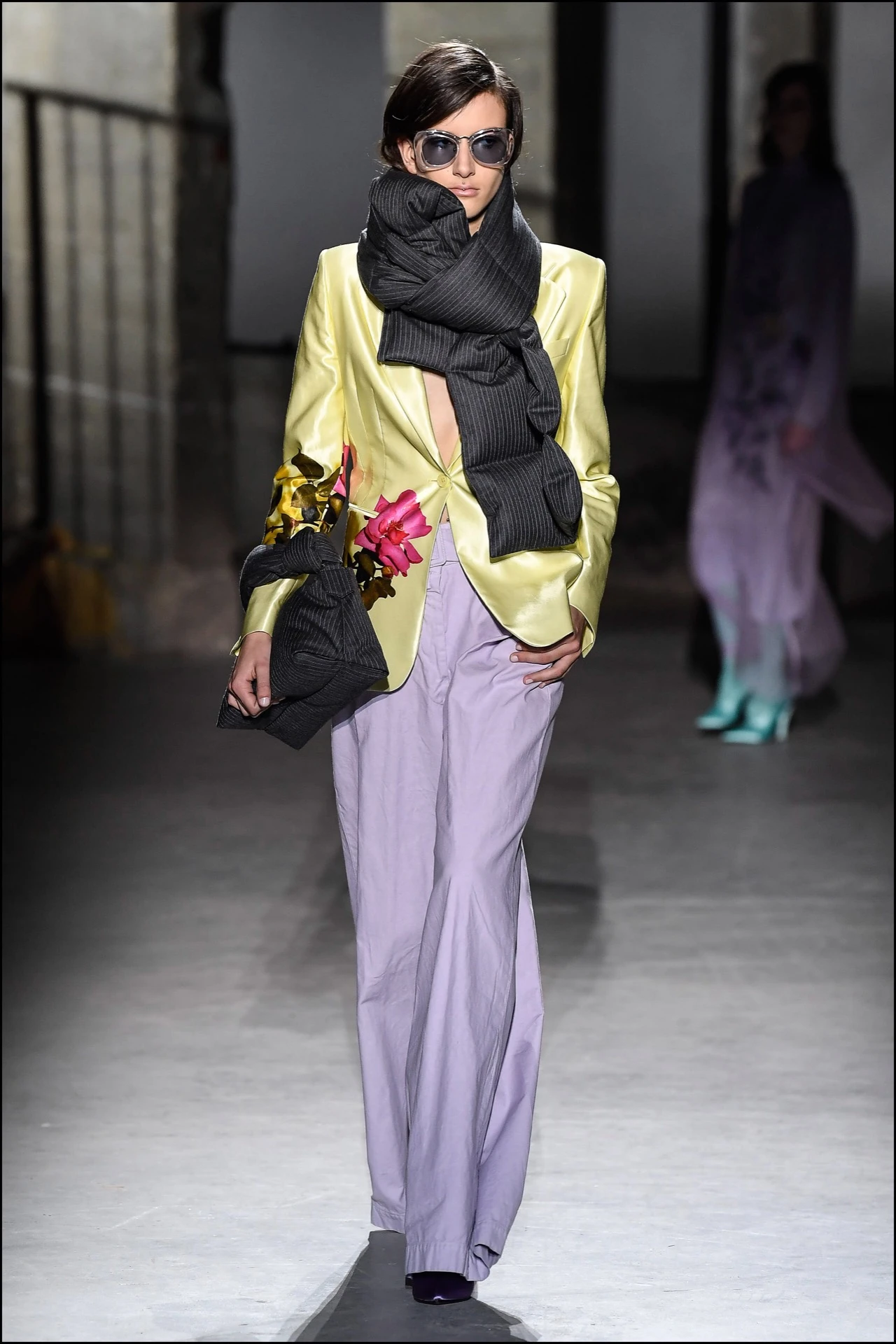 DÈfilÈ Dries Van Noten "Collection PrÍt-‡-Porter Automne/Hiver 2019-2020" lors de la Fashion Week de Paris, le 27 fÈvrier 2019. Dries Van Noten Fashion Show "Ready-to-Wear Fall/Winter 2019-2020" at Paris Fashion Week, February 27th, 2019.
