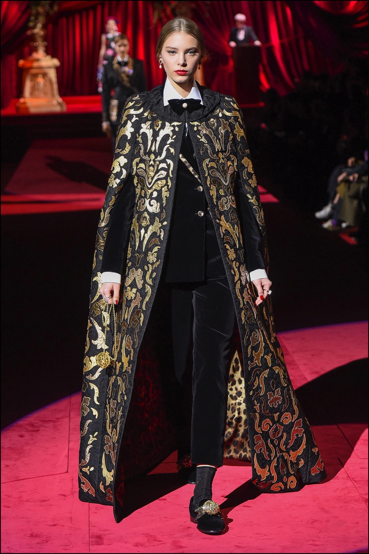 DÈfilÈ de mode Dolce & Gabbana lors de la fashion week automne/Hiver 2019/2020 ‡ Milan, le 24 fÈvrier 2019 Dolce & Gabbana show at Milan Fashion Week Autumn/Winter 2019/20 on February 20, 2019 in Milan, Italy.