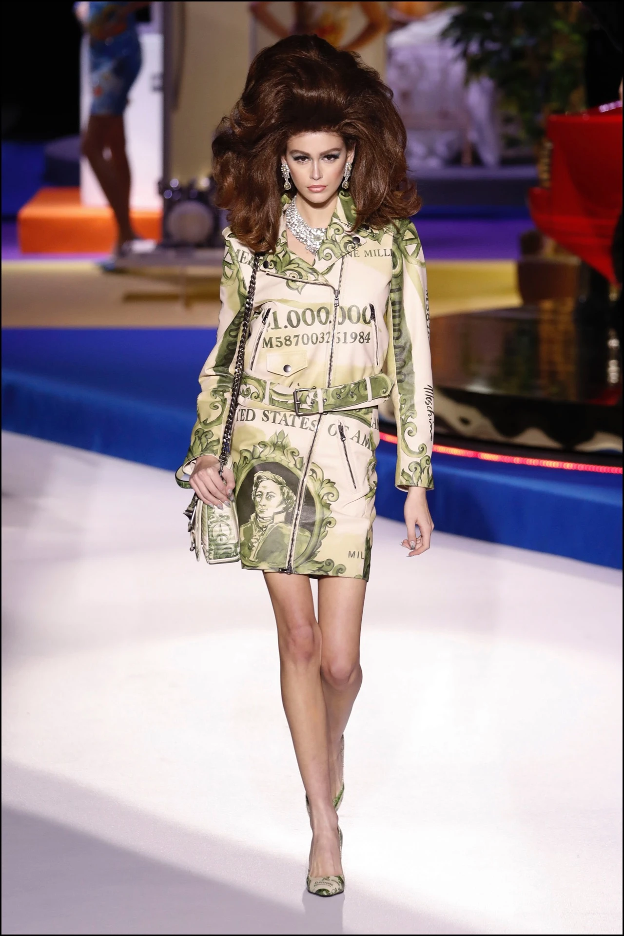 Kaia Gerber - DÈfilÈ Moschino "Collection PrÍt-‡-Porter Automne-Hiver 2019/2020" lors de la Fashion Week de Milan (MLFW), le 22 fÈvrier 2019. Moschino Fashion Show "Ready-to-Wear Fall-Winter 2019/2020" at Milan Fashion Week, February 22nd, 2019.