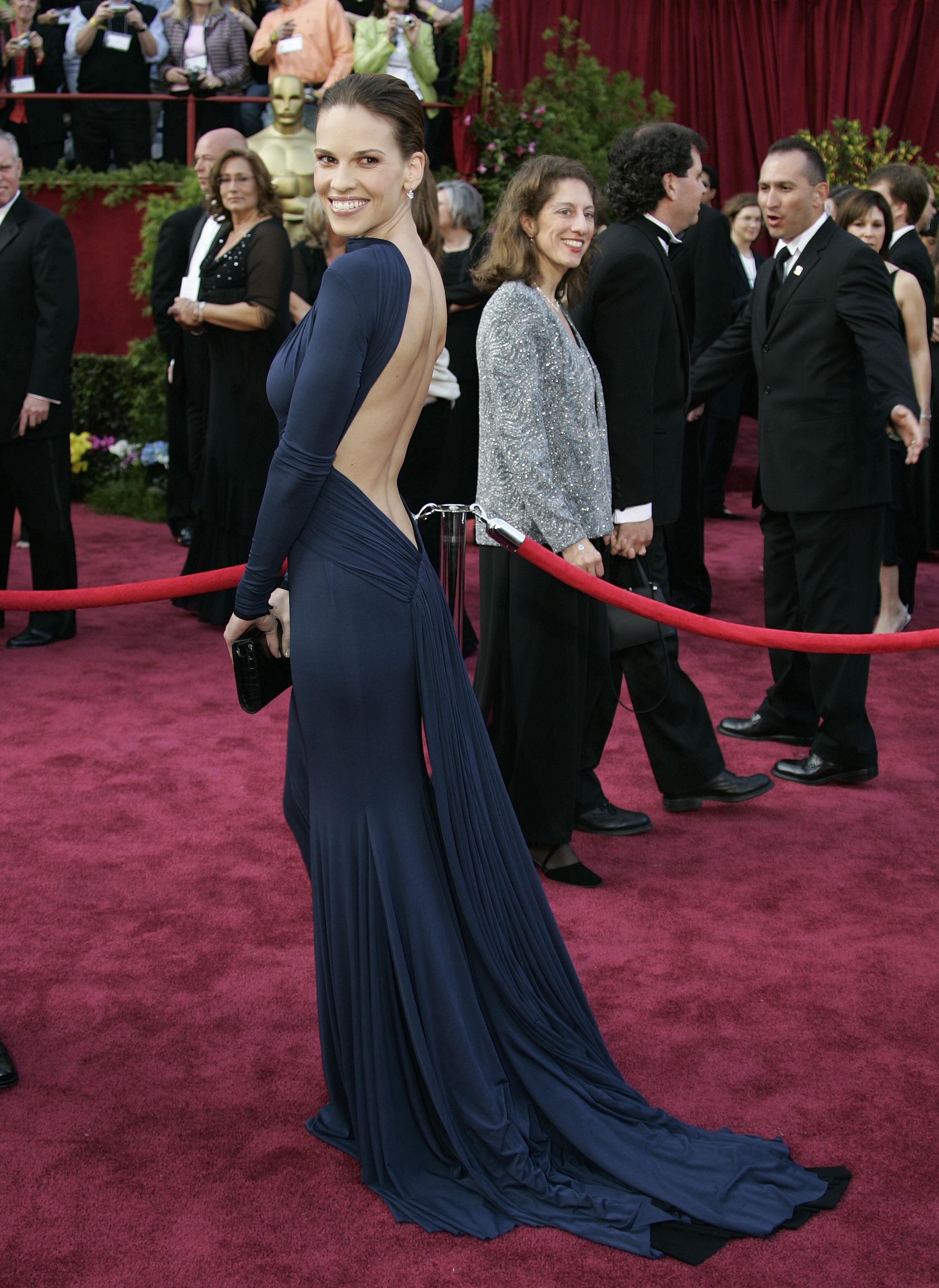 Actress Hilary Swank, nominated for Best Actress for her role in "Million Dollar Baby," arrives for the 77th Academy Awards 27 February, 2005, at the Kodak Theater in Hollywood, California. AFP PHOTO/