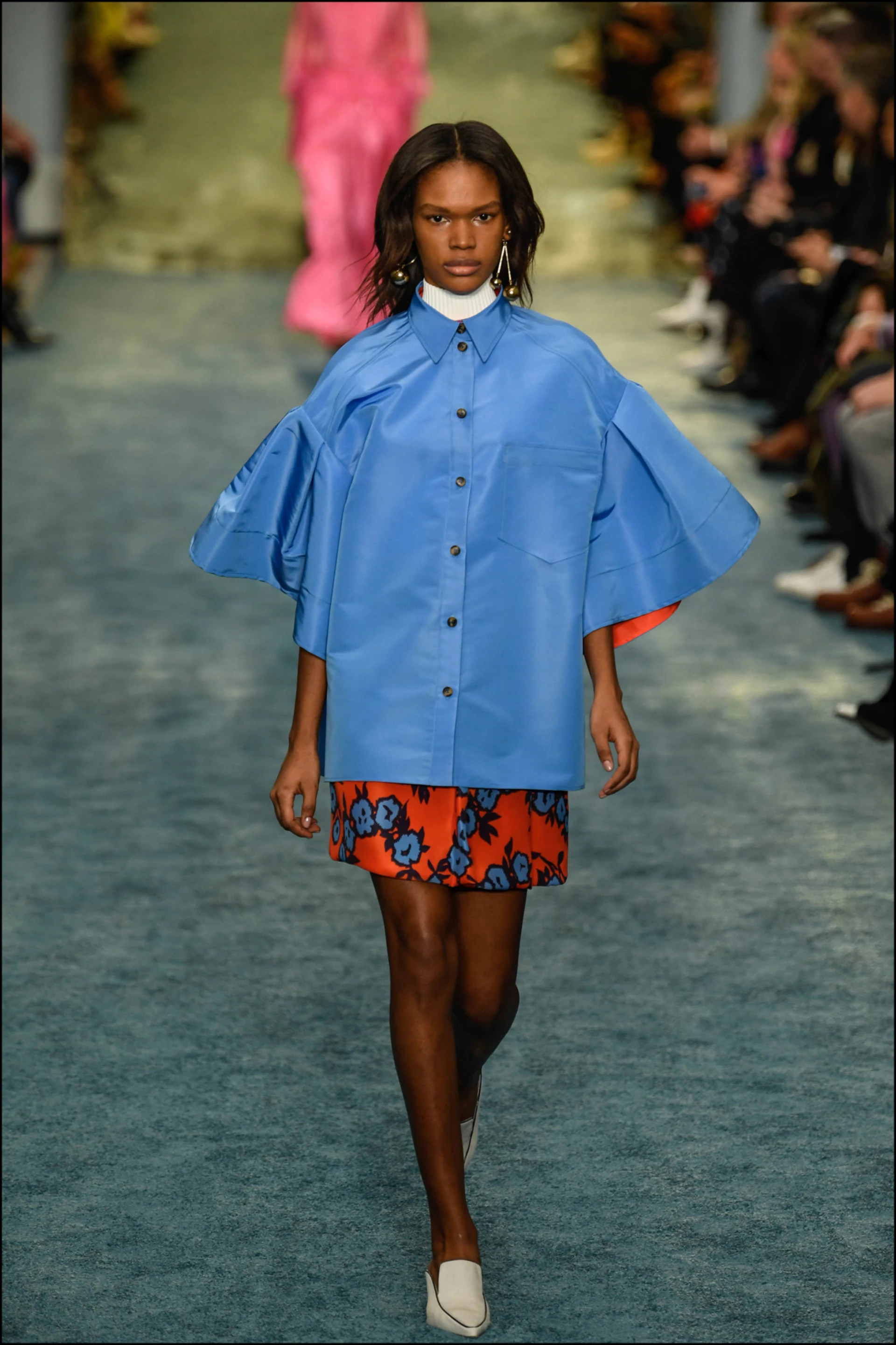 Superposiciones, estampados y mucho volumen. 