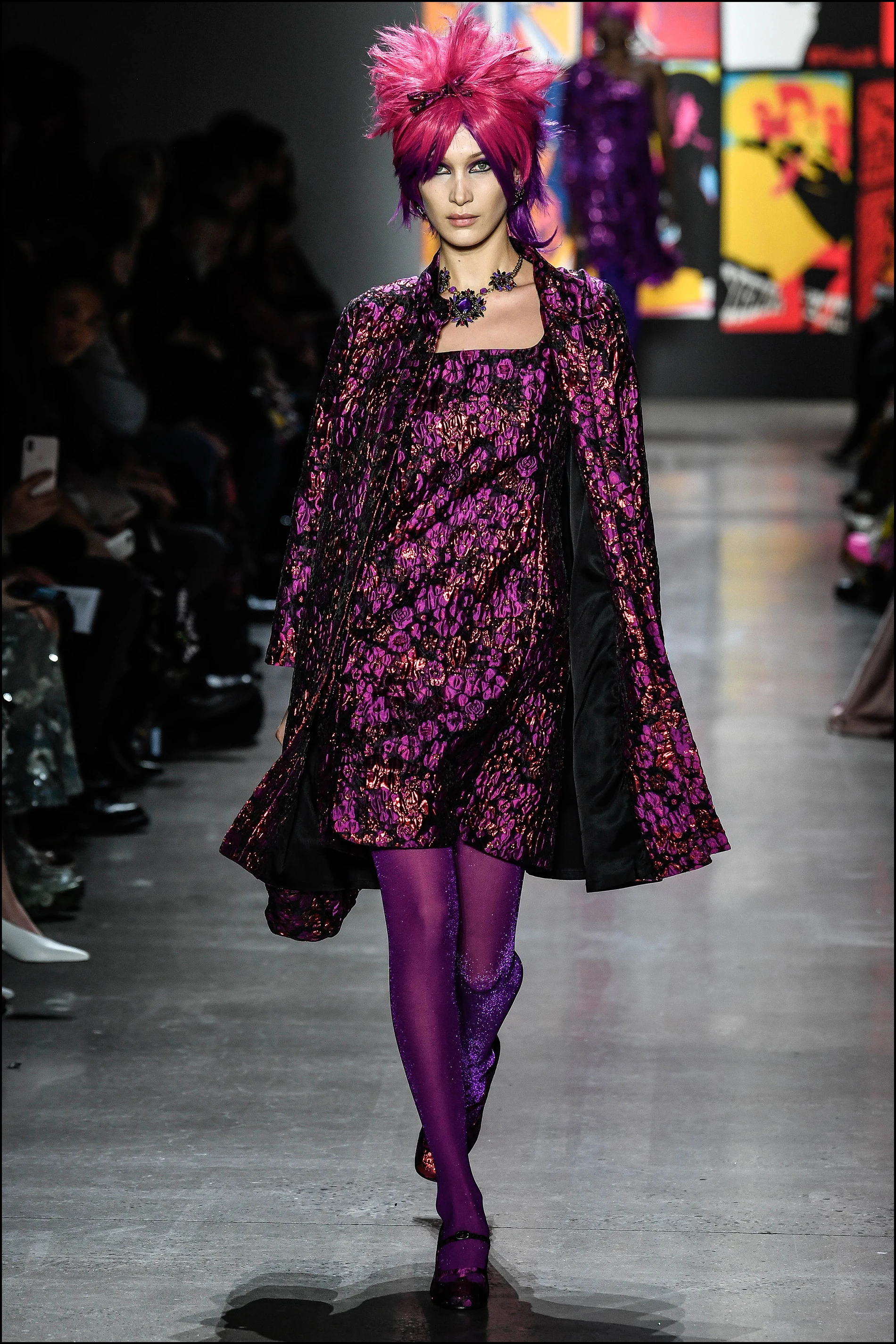 Bella Hadid con look oriental.