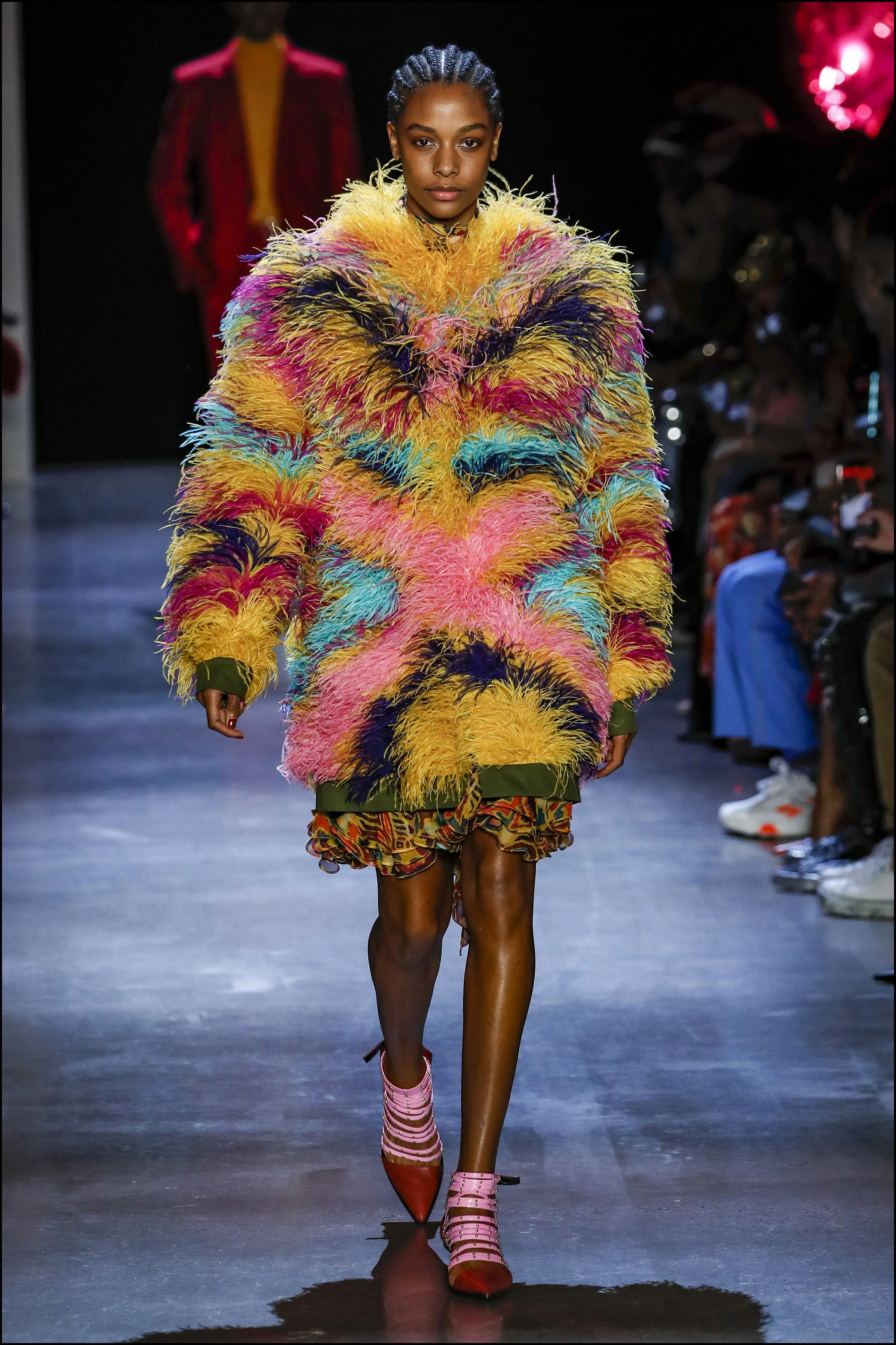 Abrigos voluminosos y llenos de color. 