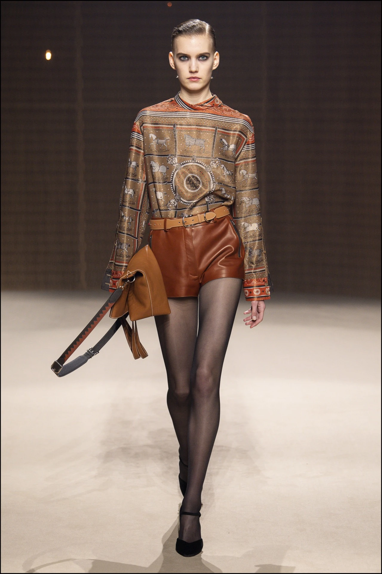 Mannequin - DÈfilÈ de mode HermËs collection prÍt-‡-porter Automne-Hiver 2019/2020 lors de la fashion week ‡ Paris, le 2 mars 2019. HermËs fashion show ready-to-wear Fall-Winter 2019/2020 during the fashion week in Paris, France, on March 2nd 2019.