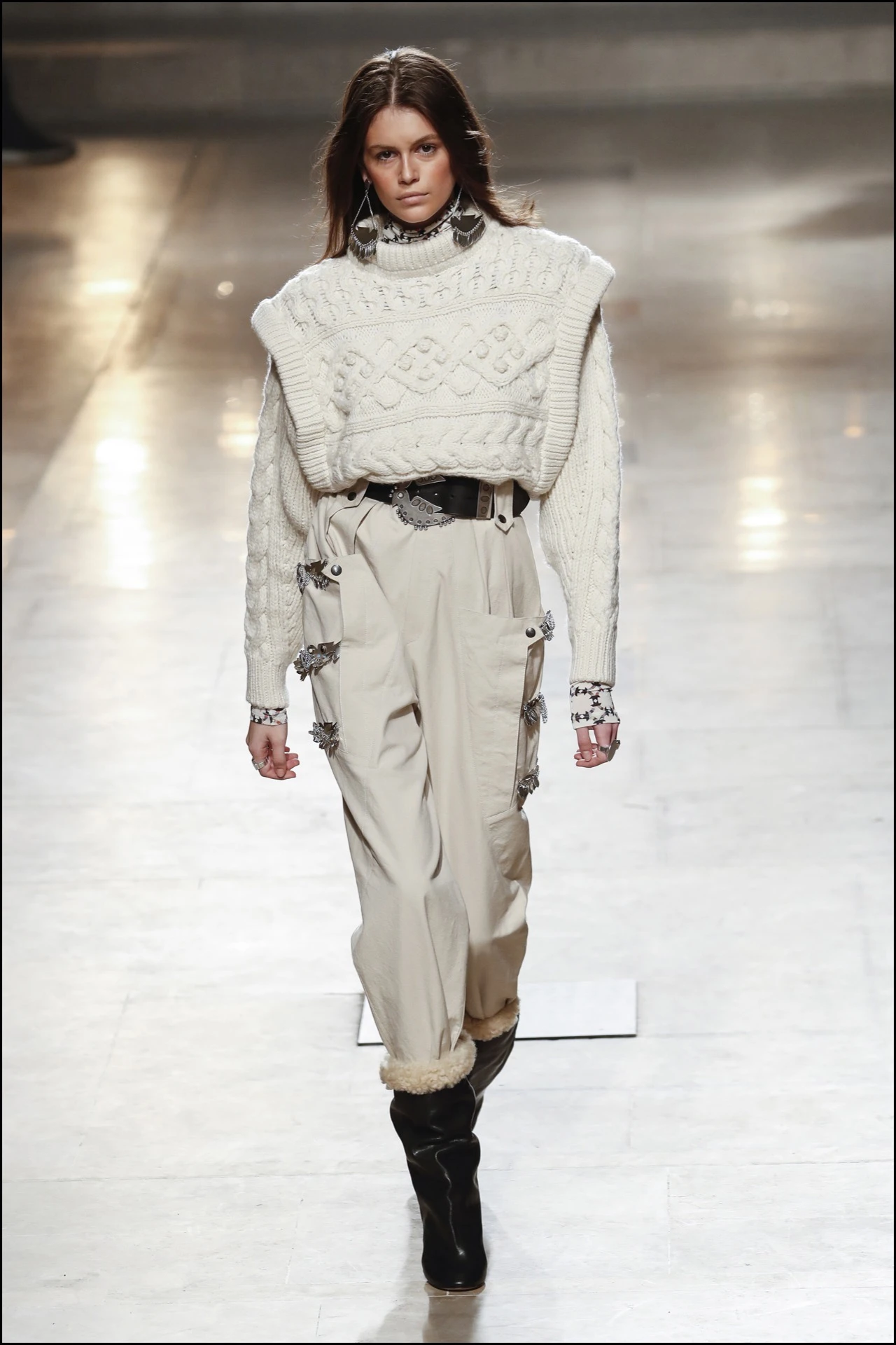 Kaia Gerber - DÈfilÈ de mode Isabel Marant collection prÍt-‡-porter Automne-Hiver 2019/2020 lors de la fashion week ‡ Paris, le 28 fÈvrier 2019. Isabel Marant fashion show ready-to-wear Fall-Winter 2019/2020 during the fashion week in Paris, France, on February 28th 2019.