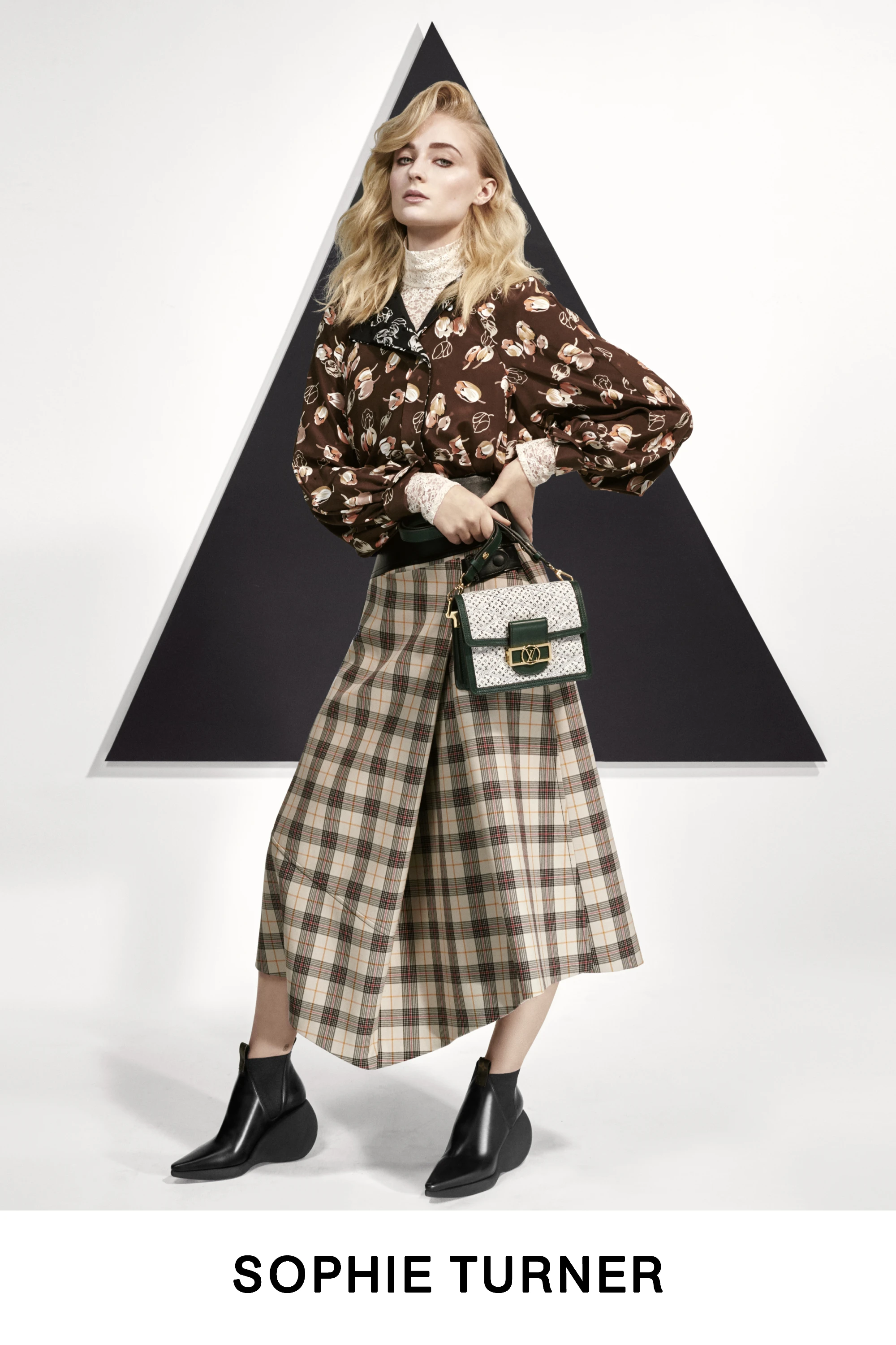 #PARA TI - LOOK BOOK VUITTON - Moda - SOPHIE TURNER - GENTILEZA MARCA