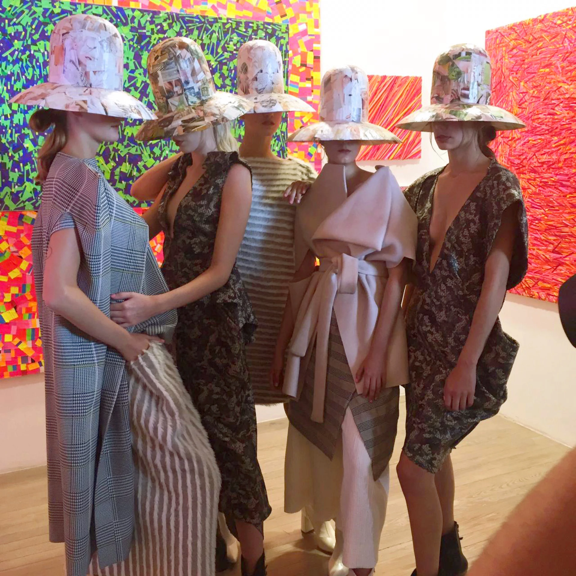 #PARA TI - MIN AGOSTINI DESFILE - News -06- GENTILEZA MASS