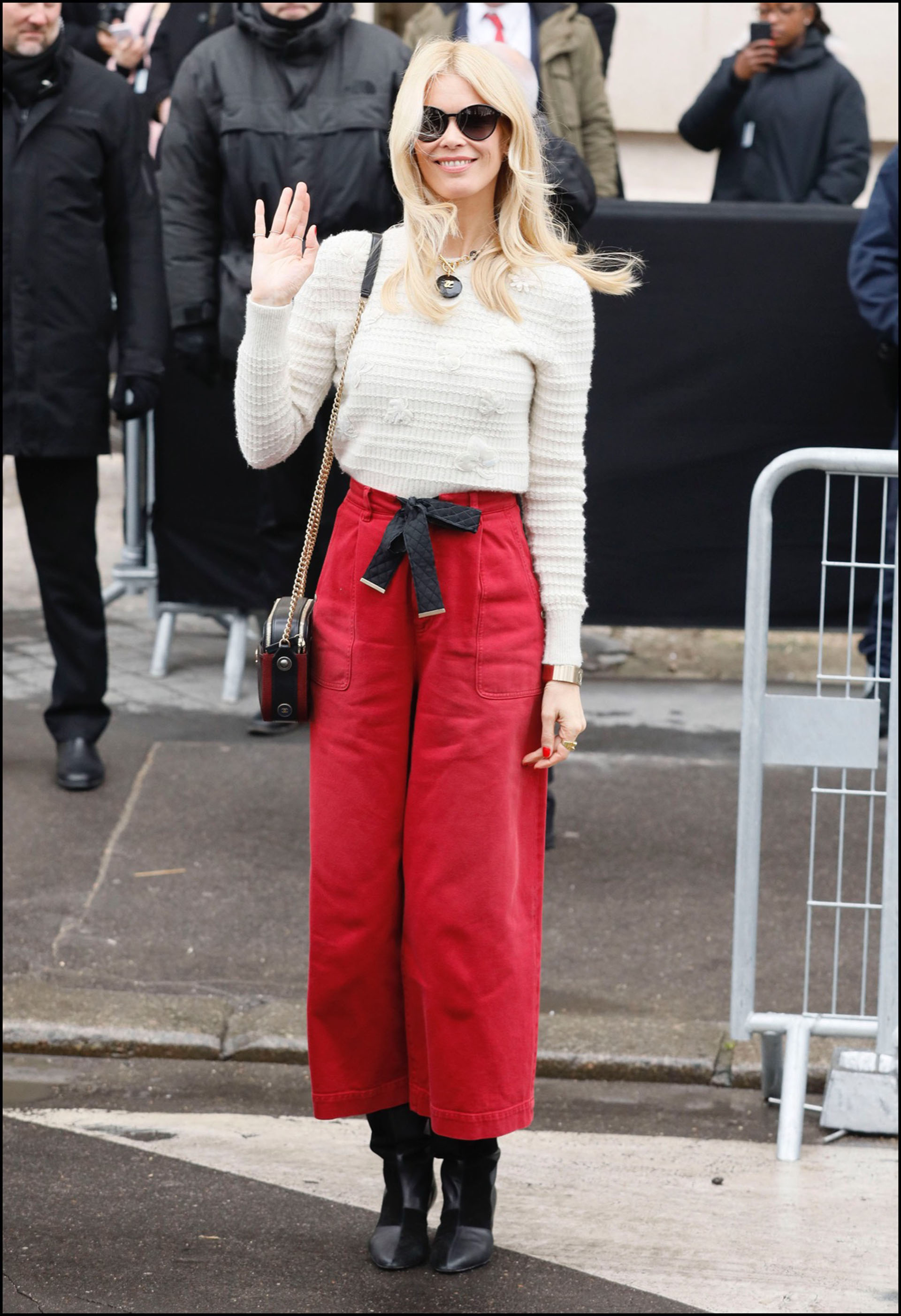 Claudia Schiffer - ArrivÈes au dÈfilÈ de mode PrÍt-‡-Porter automne-hiver 2019/2020 "Chanel" ‡ Paris. Le 5 mars 2019 --- People arriving at the PAP F/W 2019/2020 Chanel fashion show in Paris. On march 5th 2019