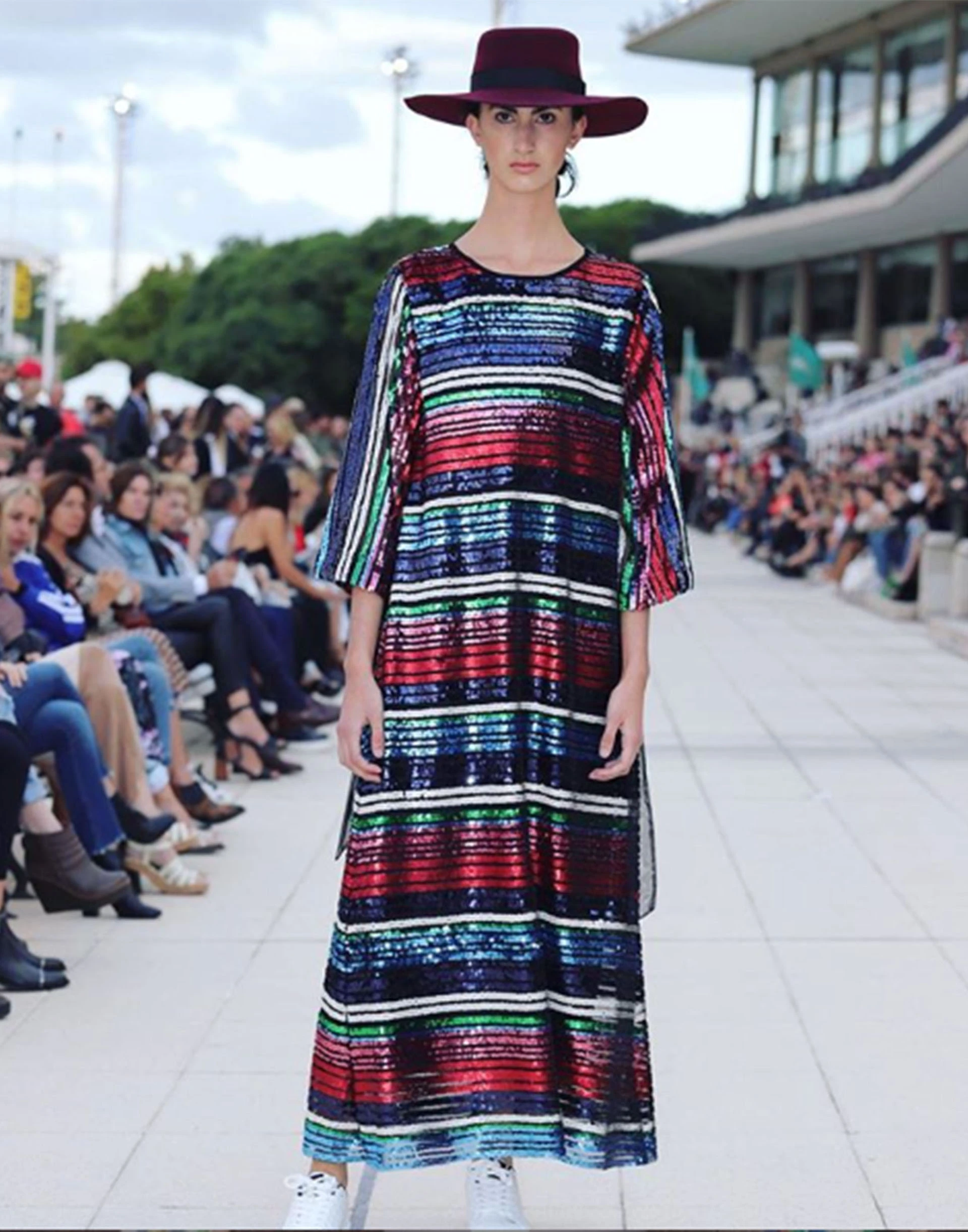 # PARA TI - RAYAS 1- APERTURA - news - INSTAGRAM