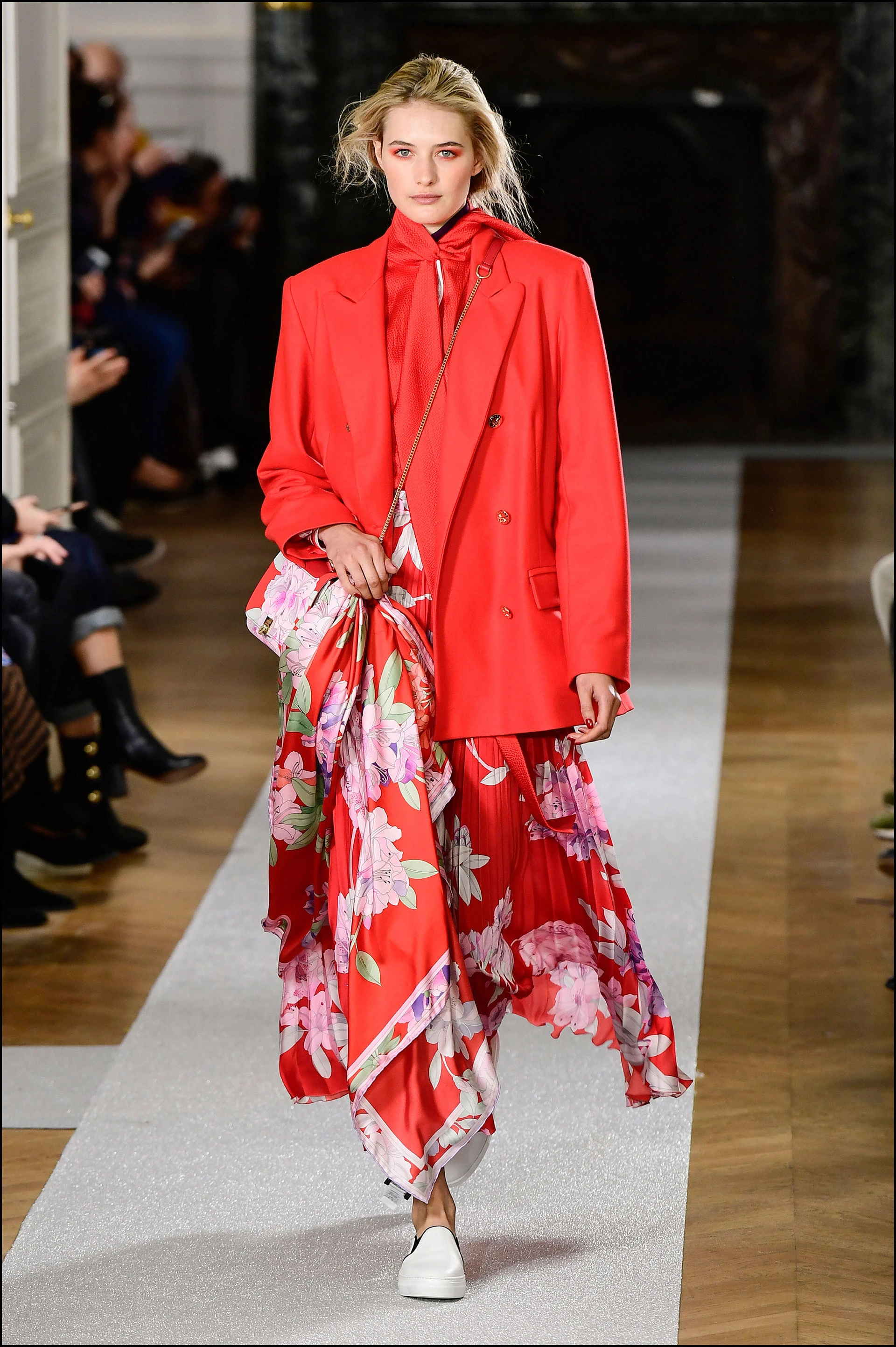 #PARA TI - ROJO Y FUCSIA - APERTURA1 - news - FOTONOTICIAS