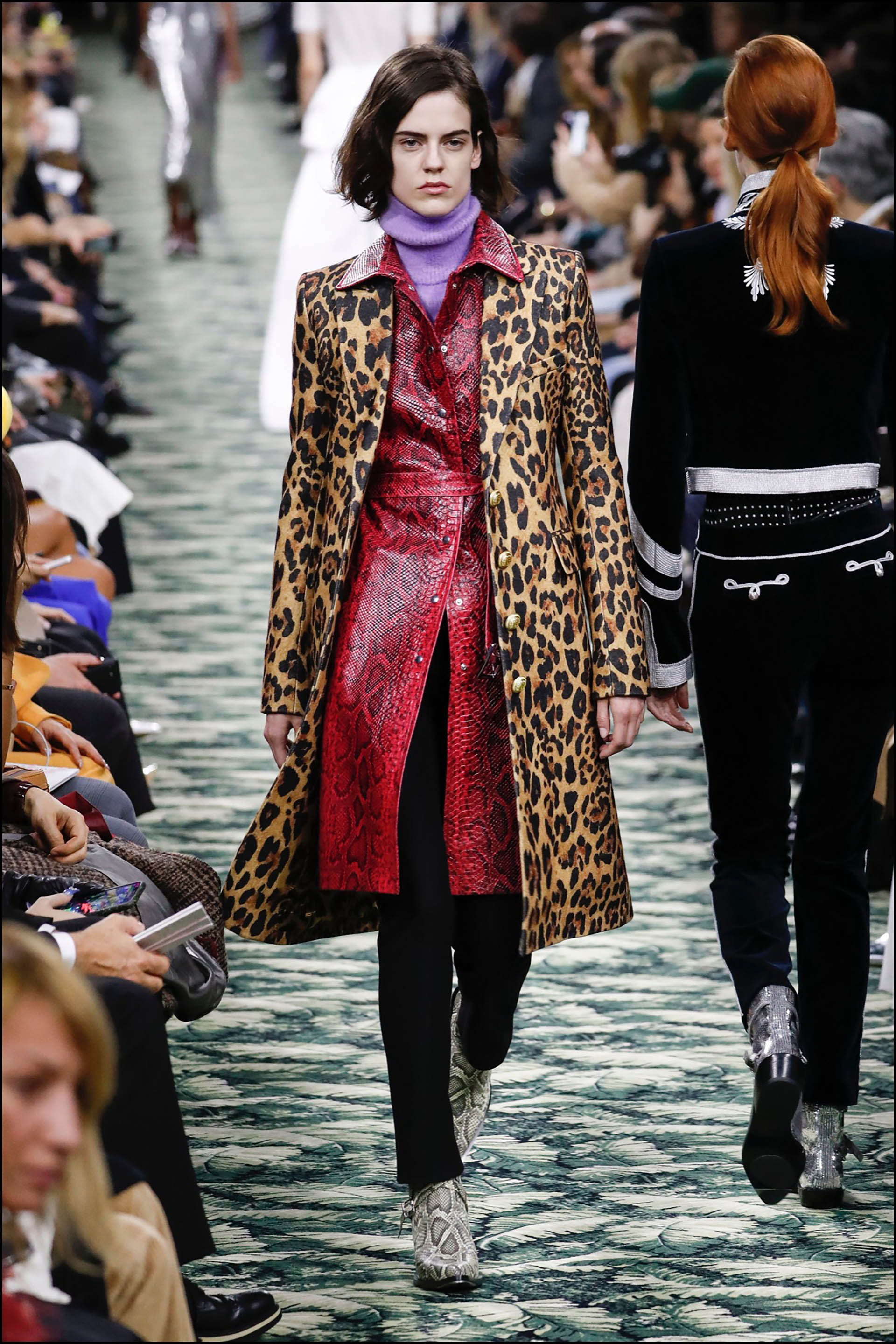 Mannequin - DÈfilÈ de mode Paco Rabanne collection prÍt-‡-porter Automne-Hiver 2019/2020 lors de la fashion week ‡ Paris, le 28 fÈvrier 2019. Paco Rabanne fashion show ready-to-wear Fall-Winter 2019/2020 during the fashion week in Paris, France, on February 28th 2019.